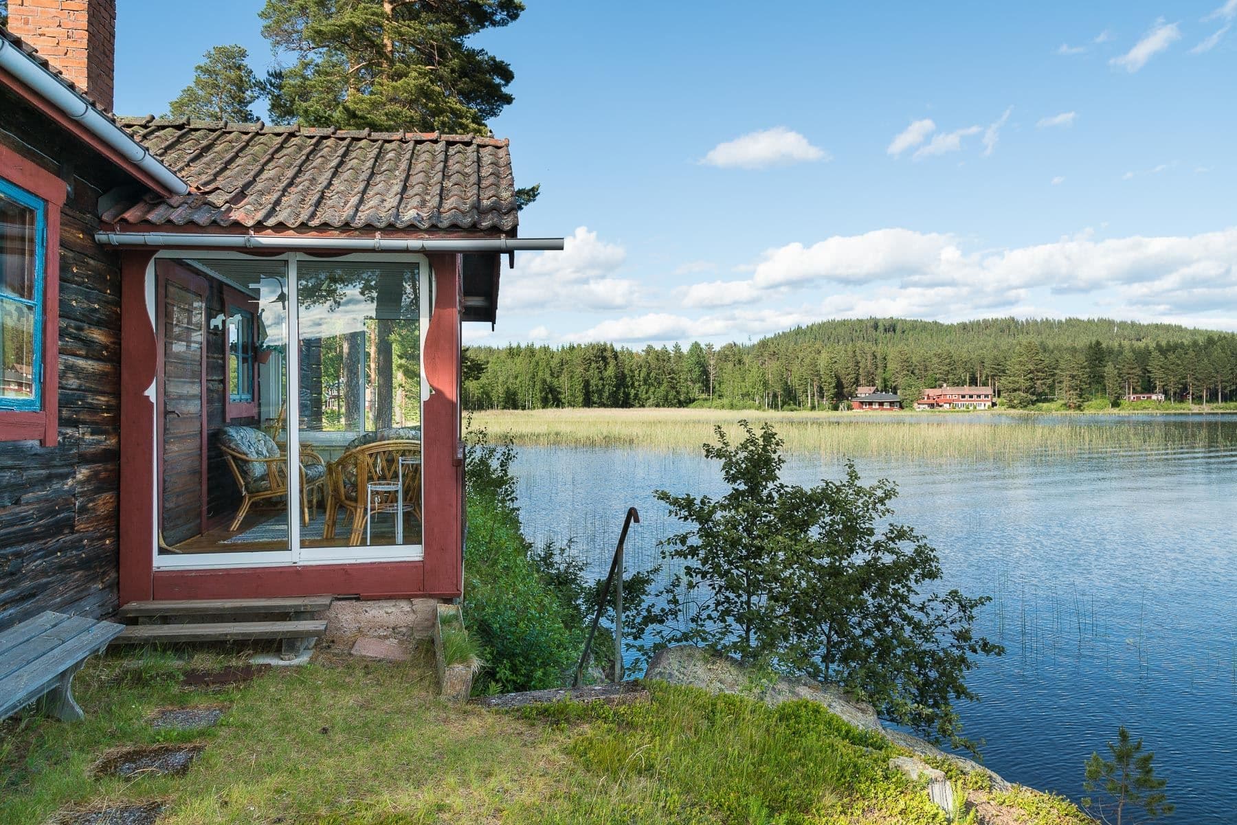 Sjöstuga med inglasat uterum