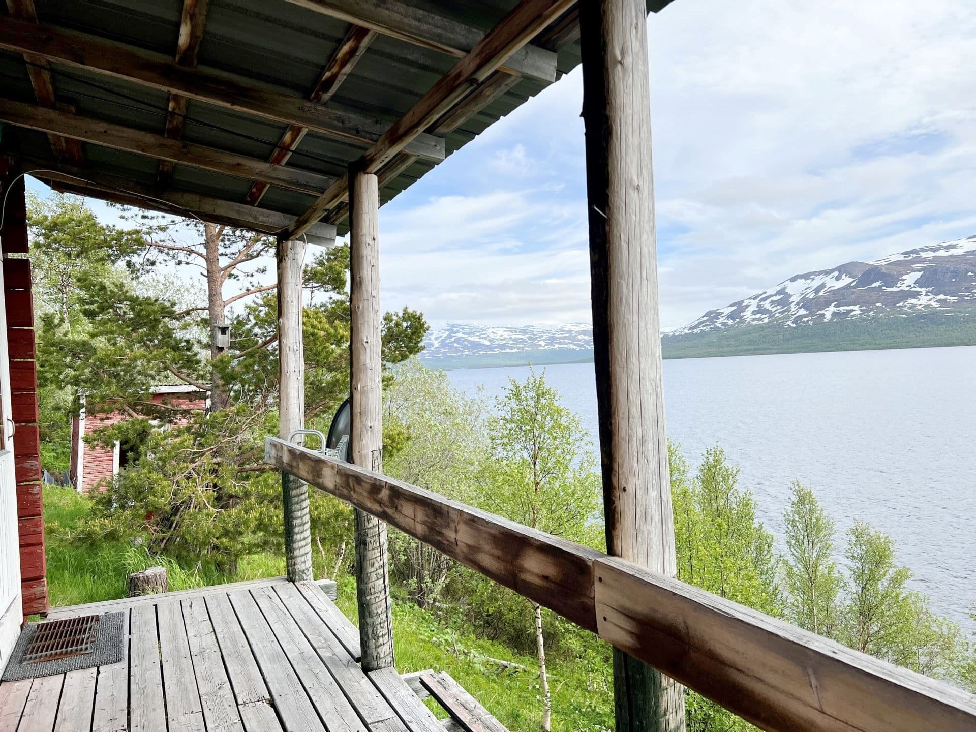 Altan med utsikt över sjön