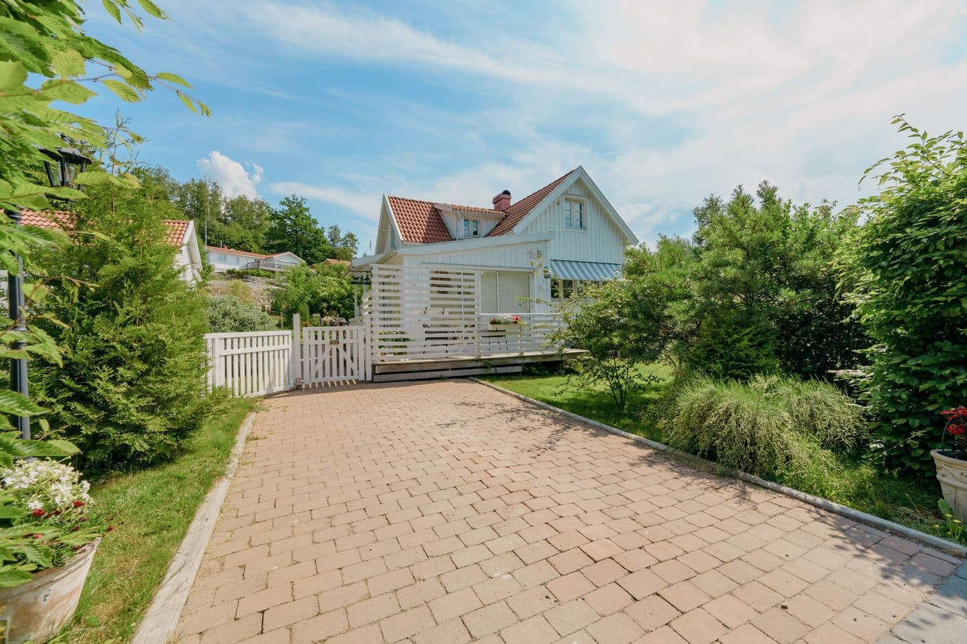 Högås Sund 153 och 155