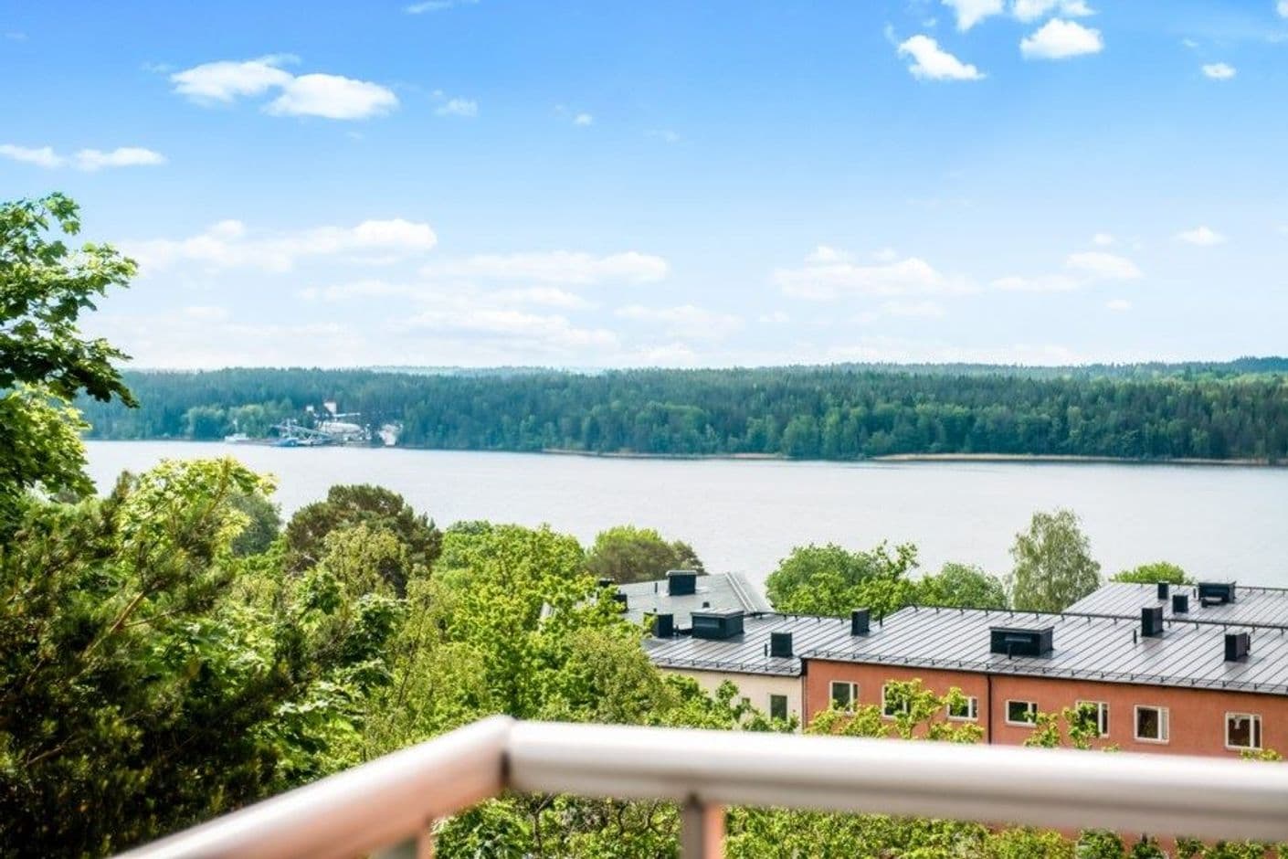 Medsolsbacken 17, bv