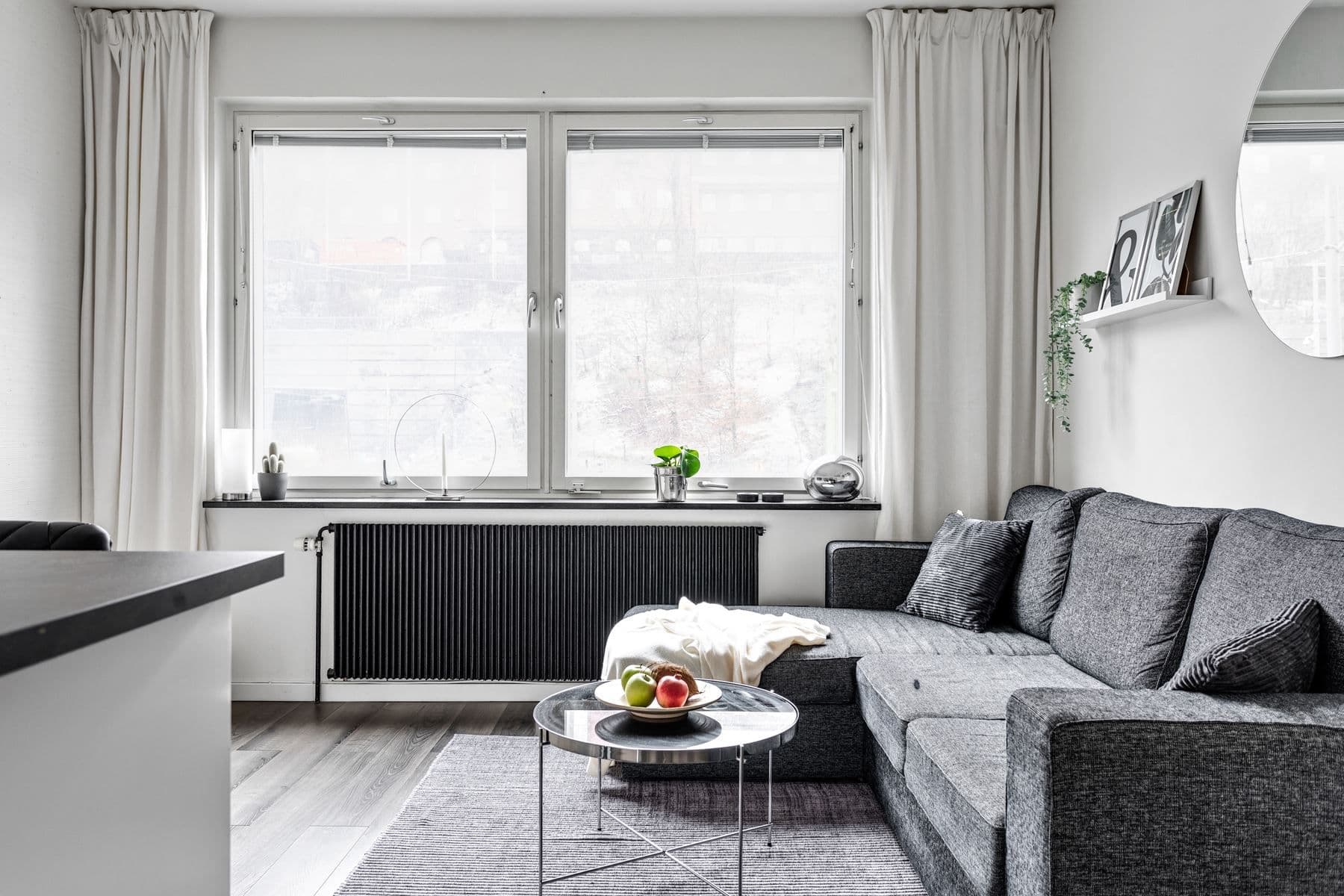 Ljust och härligt vardagsrum helt utan insyn