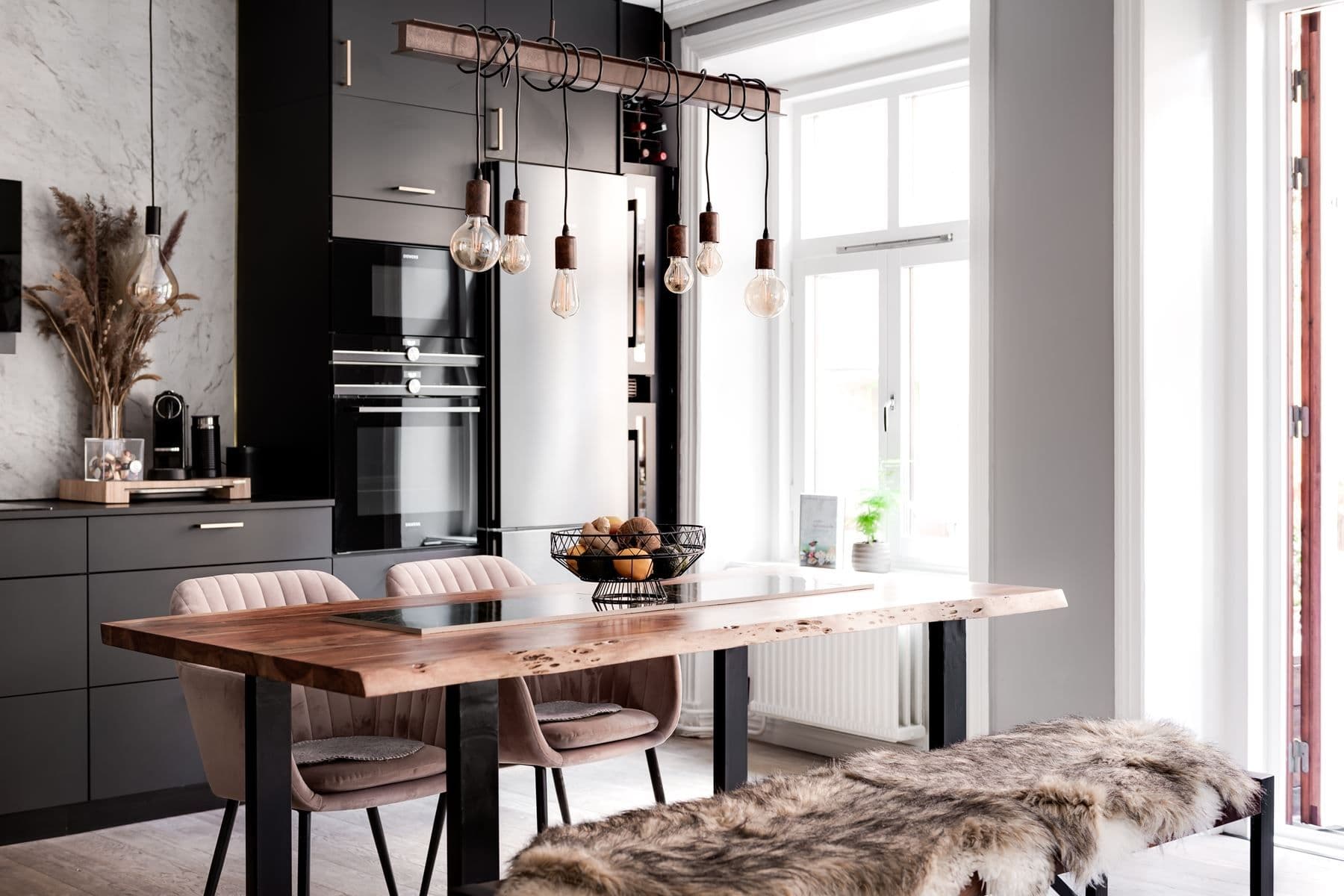 Stor matplats med plats för det större sällskapet