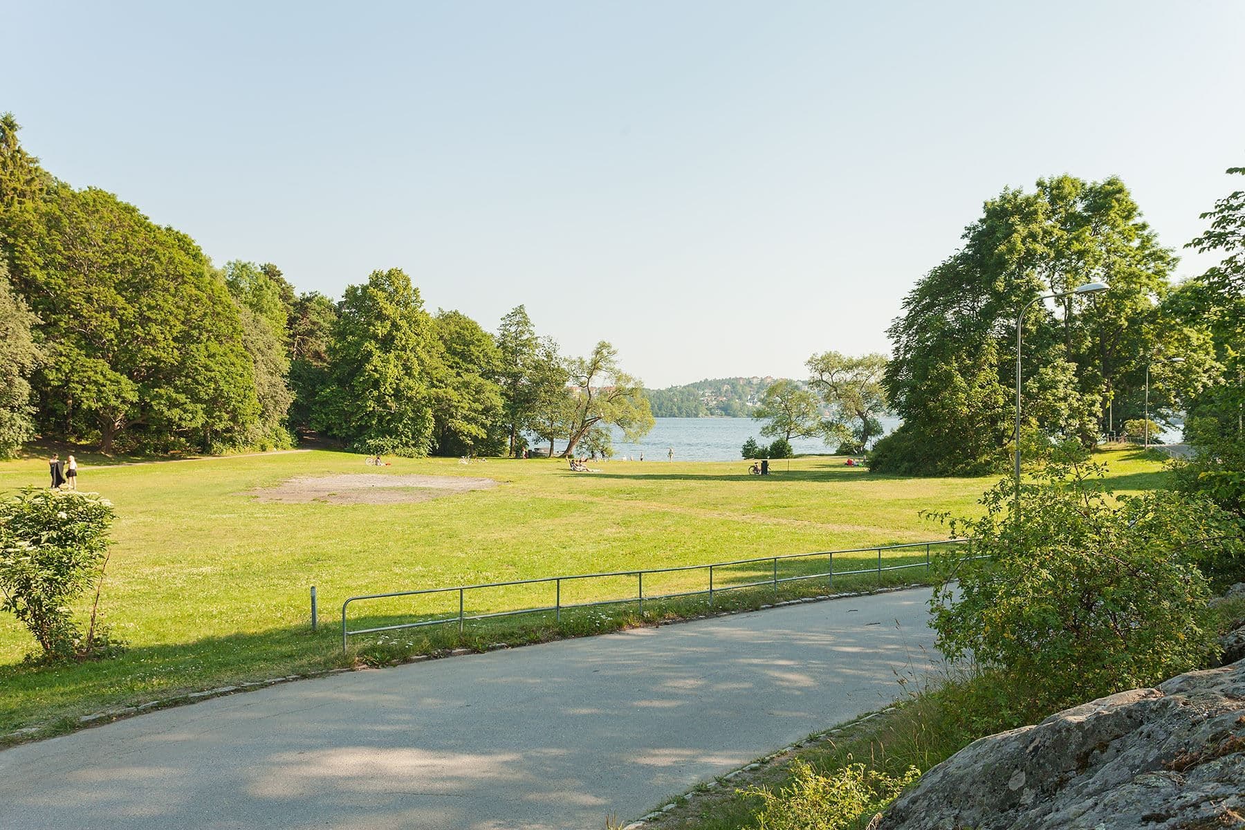 Ålstensängen med badplats