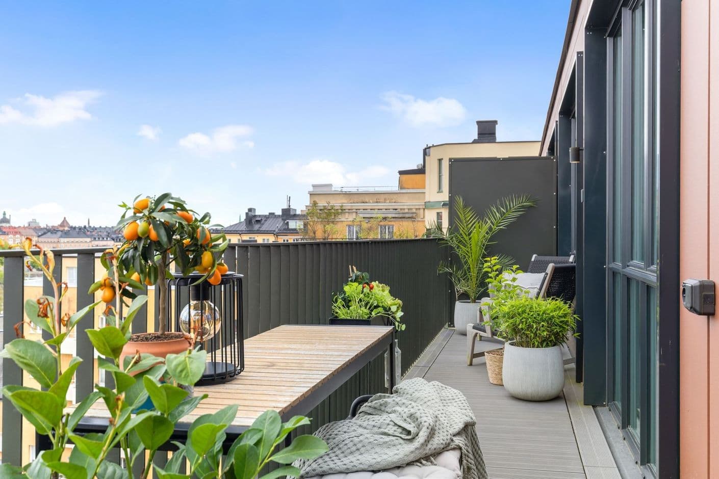 Igeldammsgatan 22D , vån 6/6  KUNGSBALKONG
