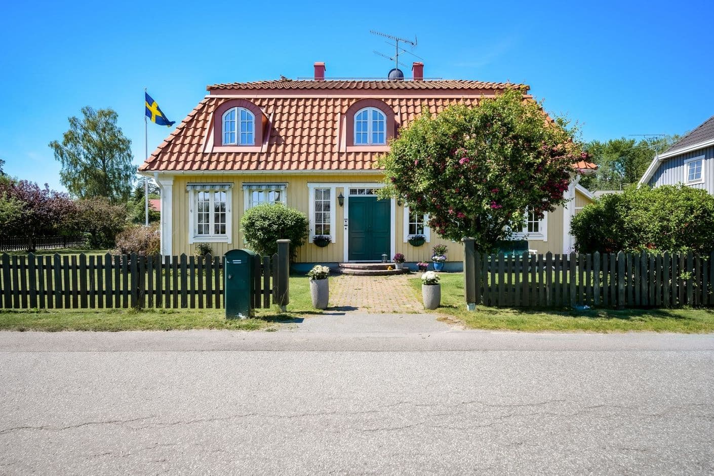 Biskopsgränd 6