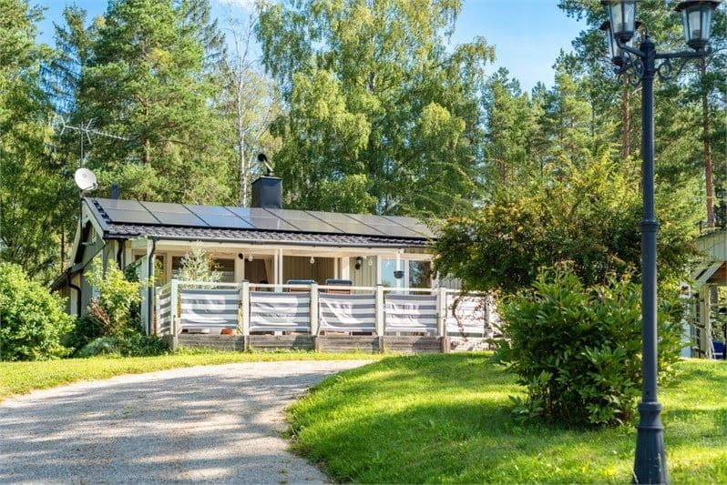 Framsida av tomten