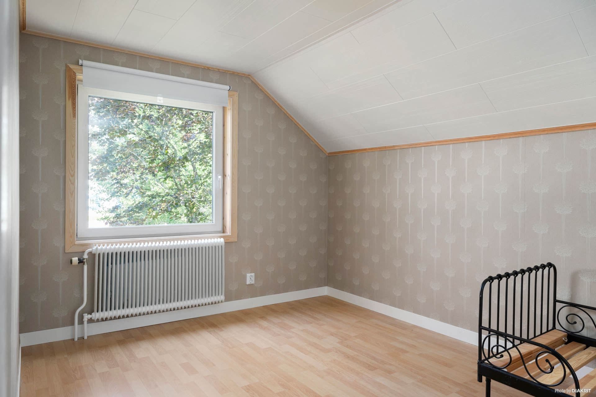 ÖV Sovrum, ett av tre