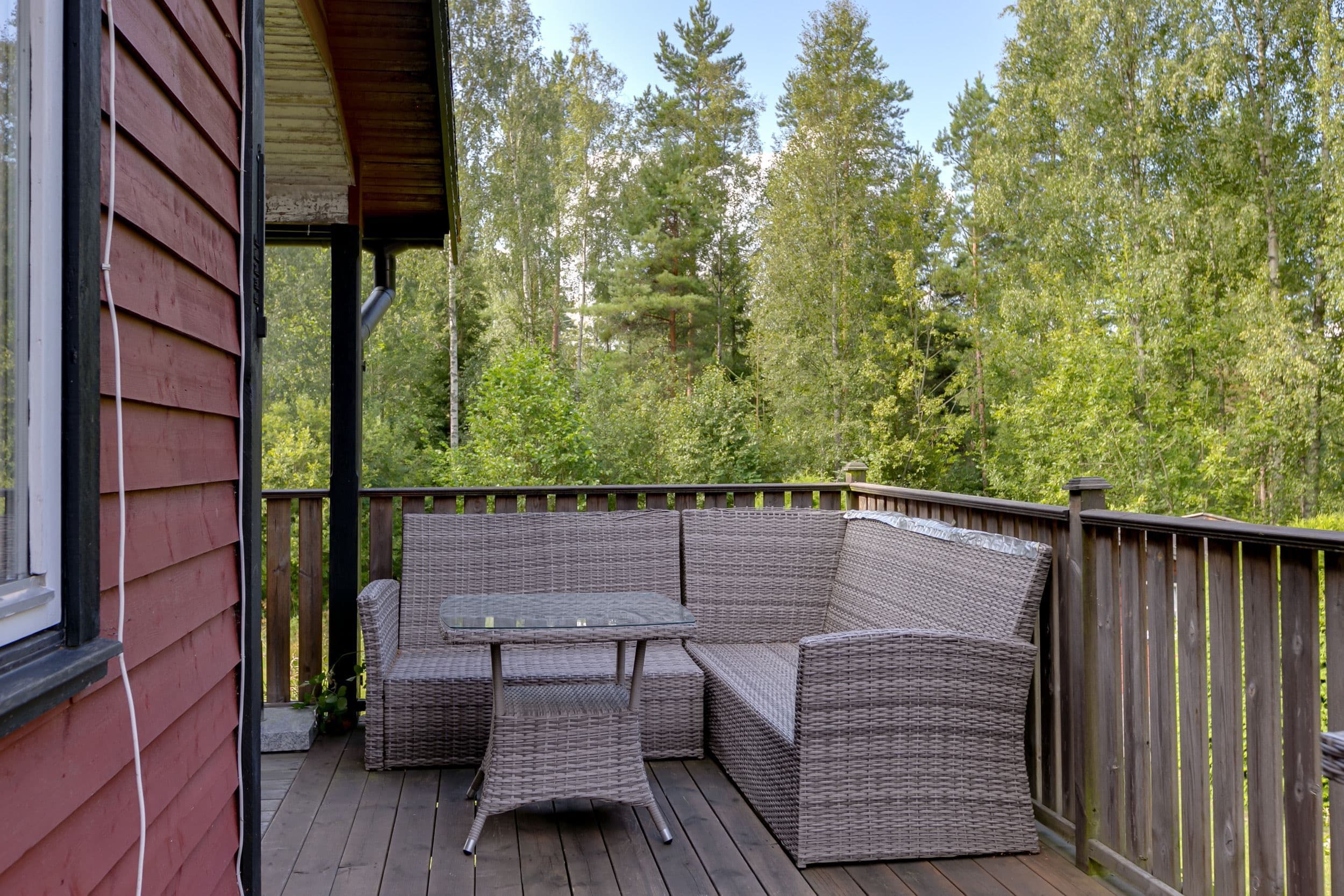 Veranda med plats för utemöbel