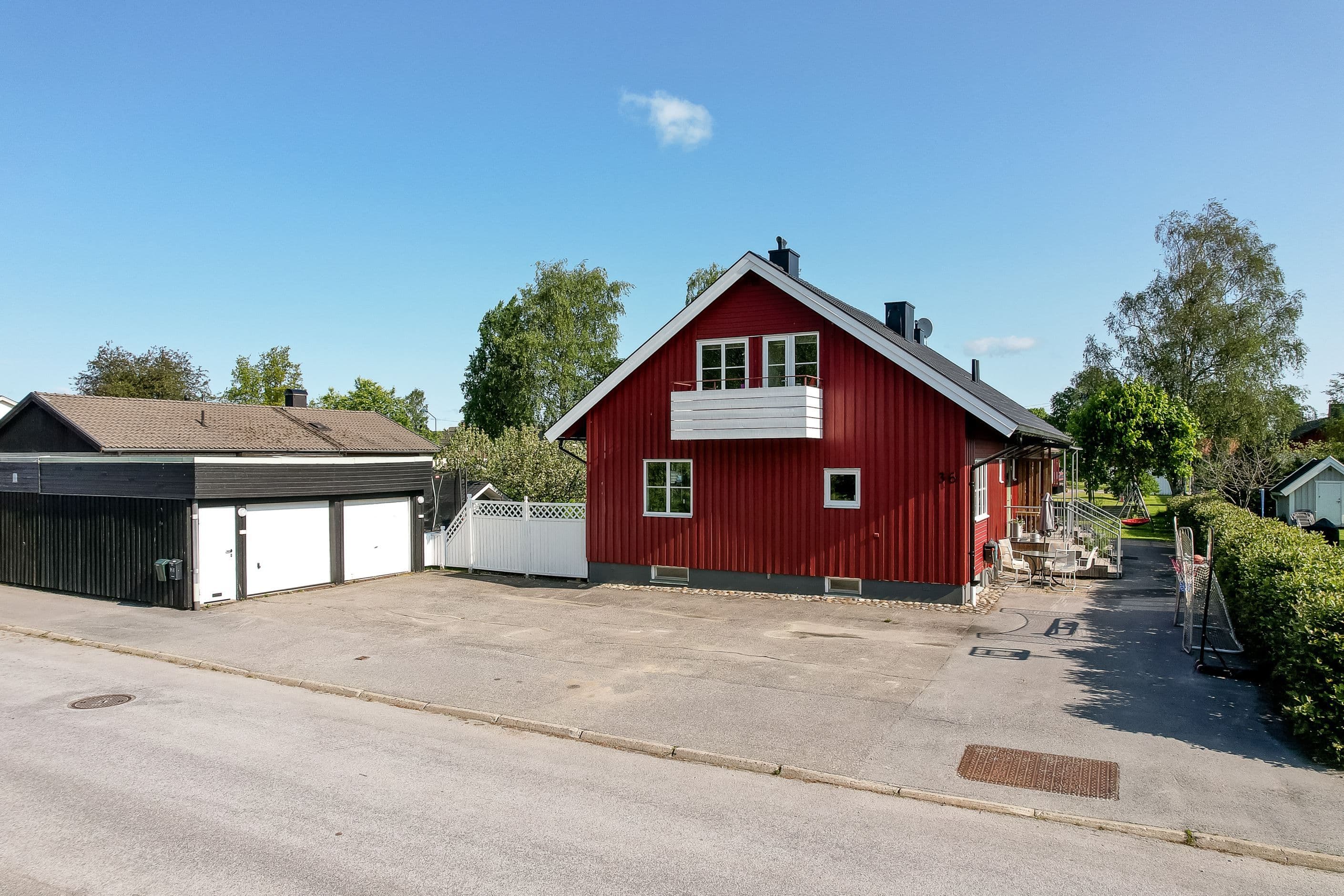 Uppfart och garage