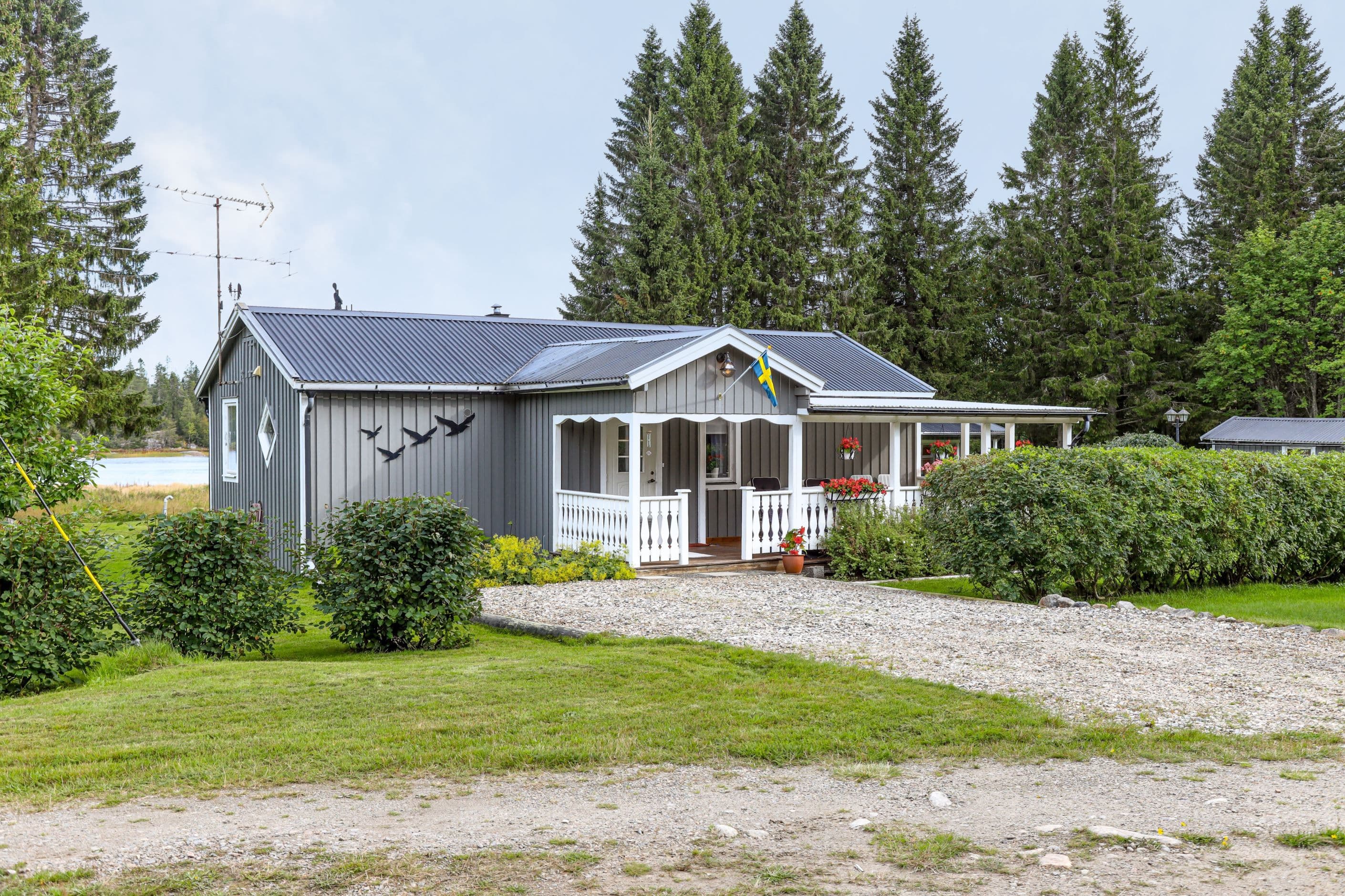 Mot stugan