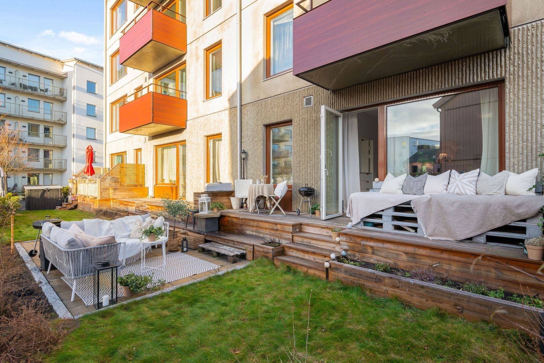Uteplats med radhuskänsla