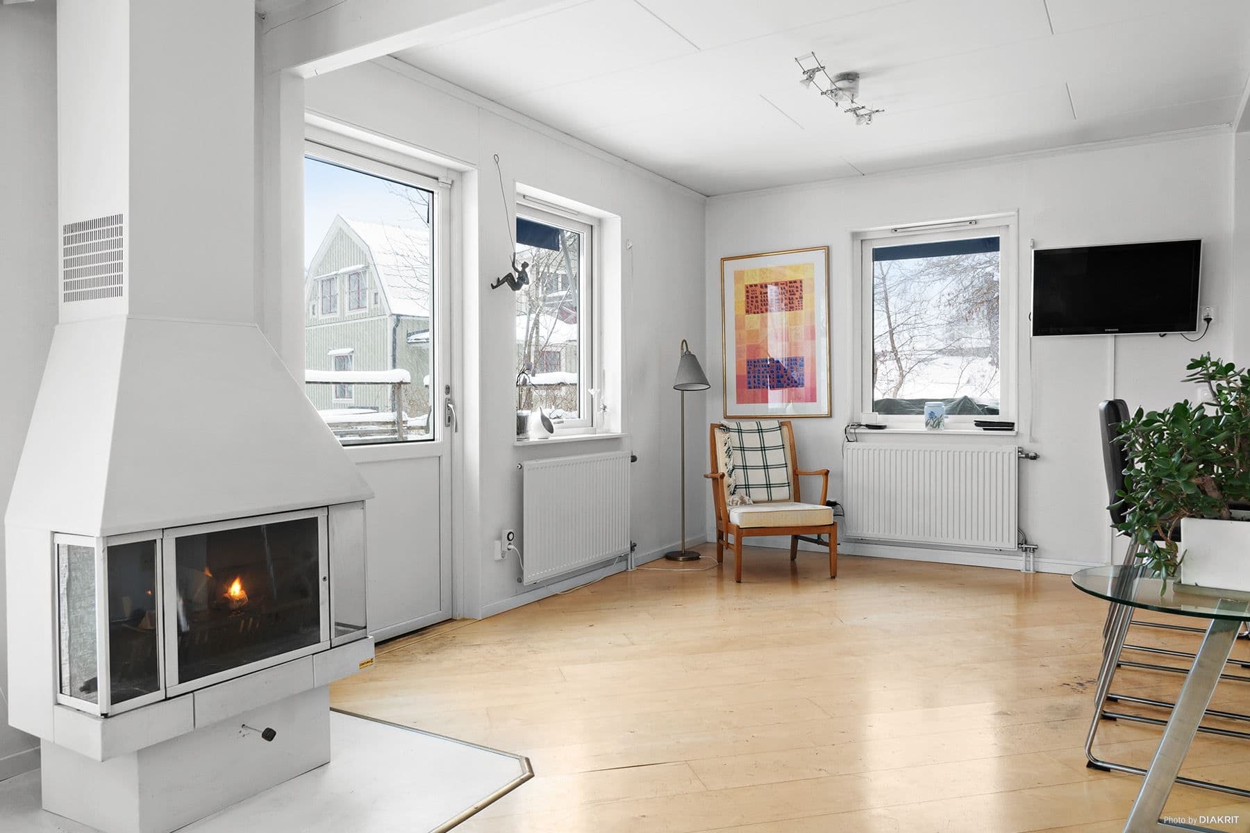 Utgång till altan/utplats från vardagsrum
