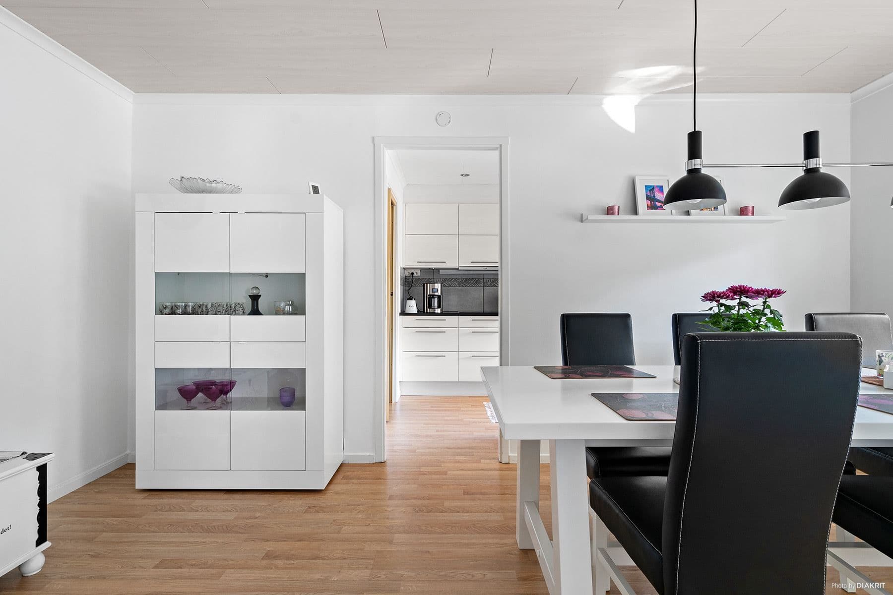 Matplats i anslutning till kök
