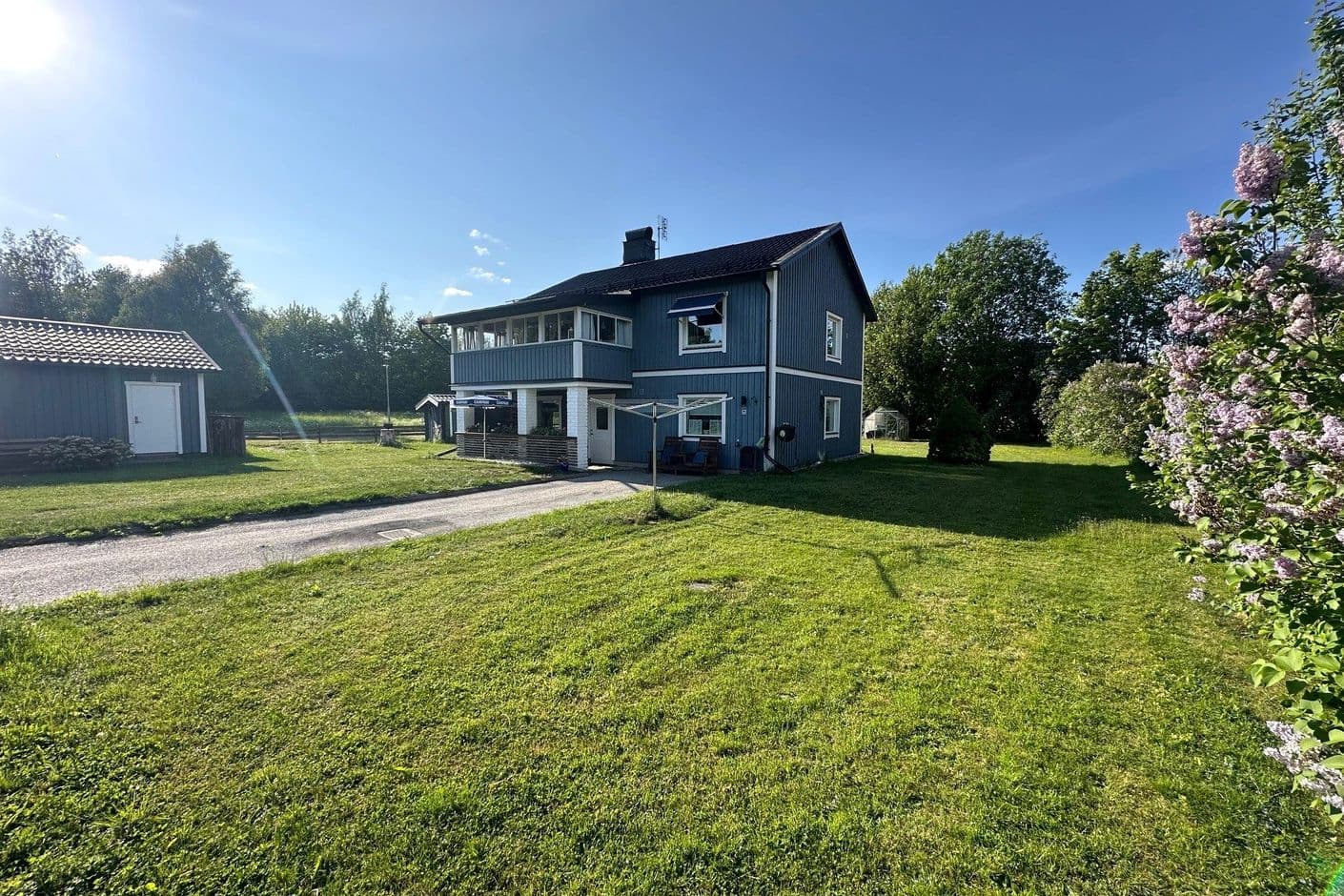 Västra Stationsvägen 42