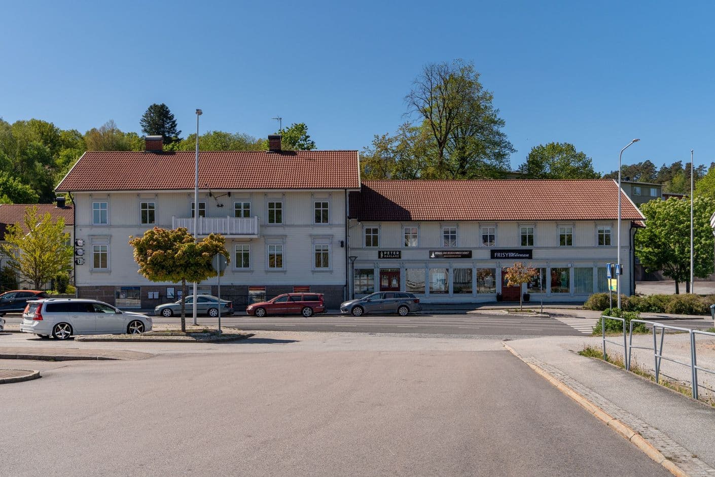 Stationsvägen16 &  18