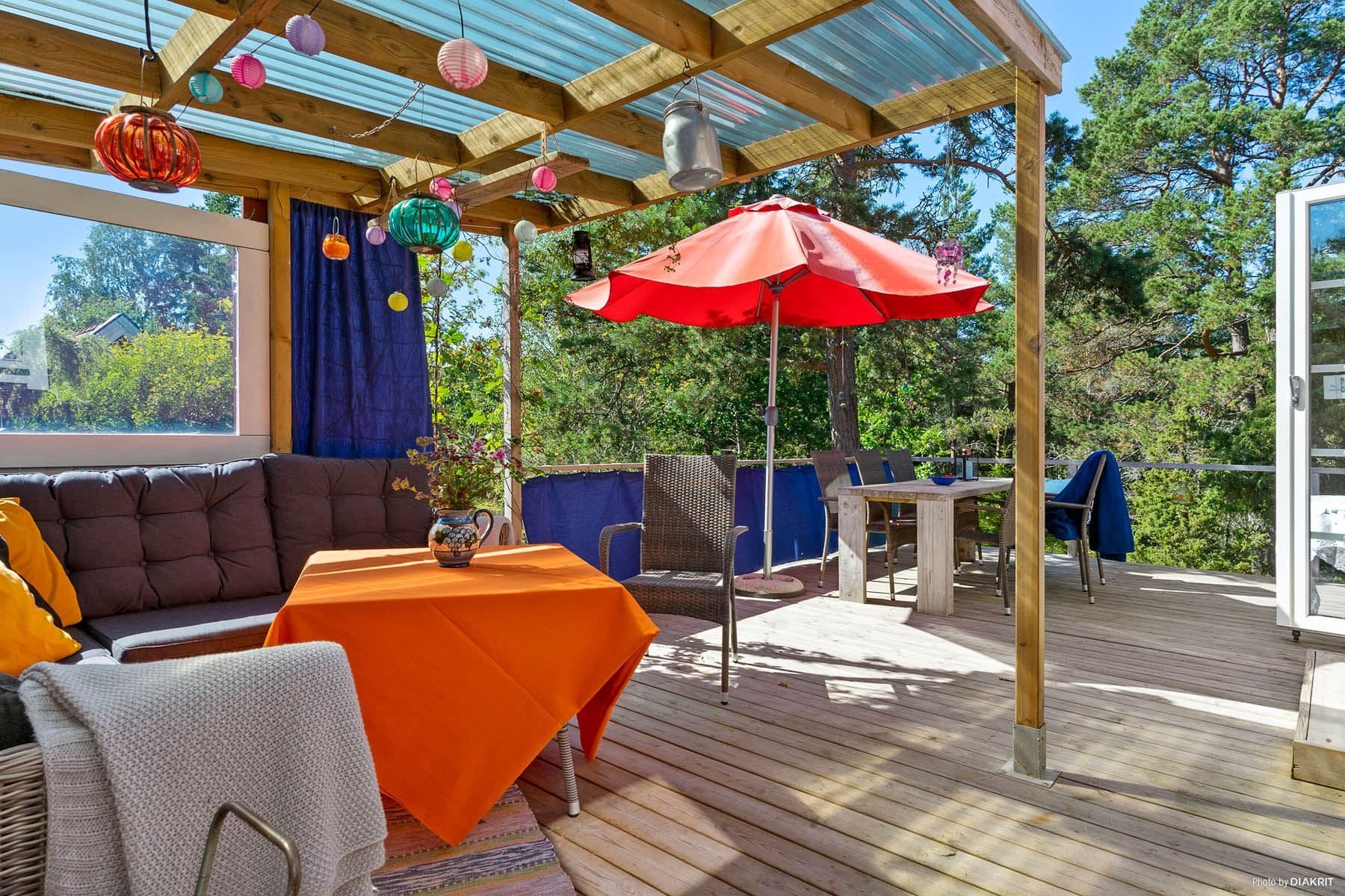 Härlig altan med pergola