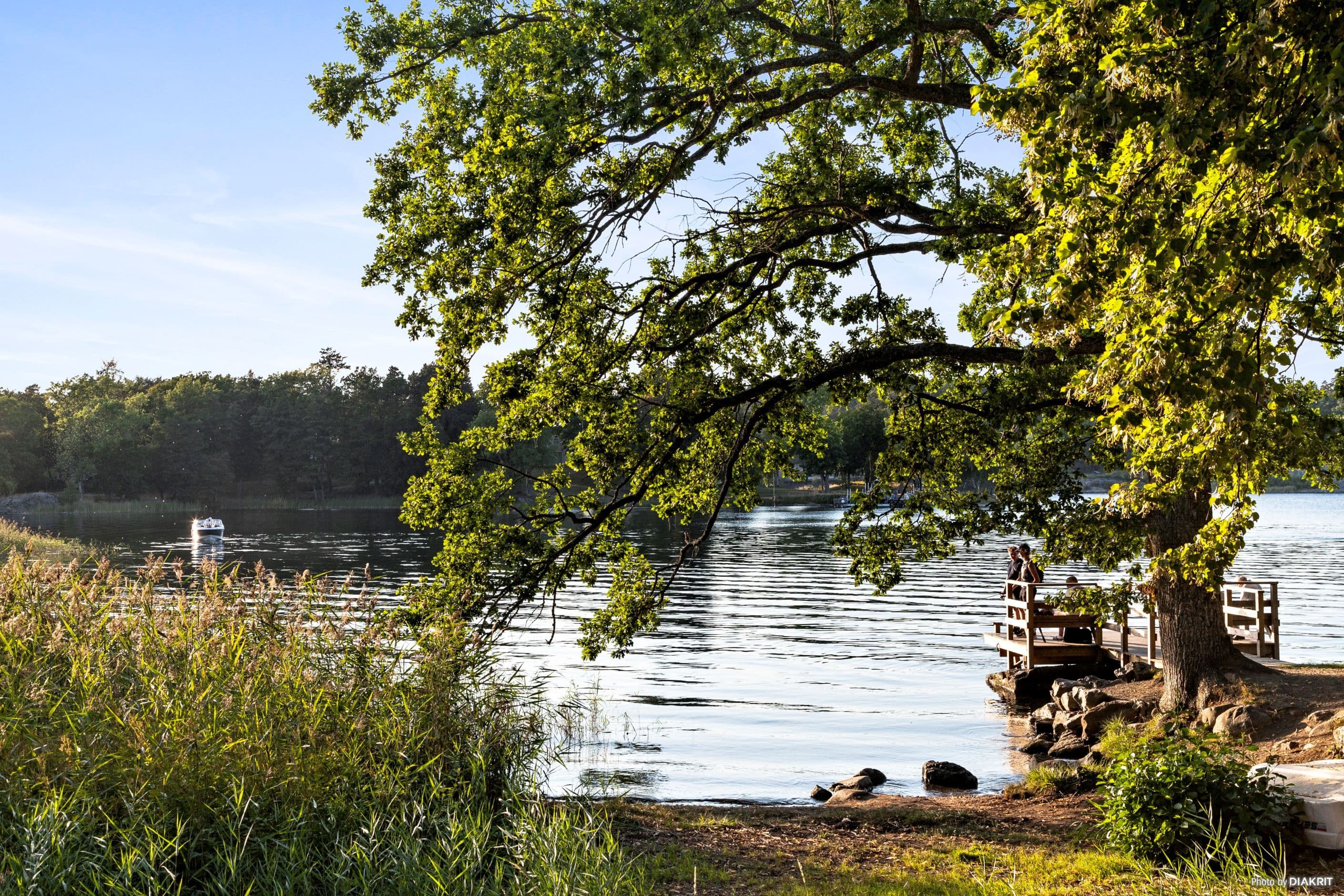 Underbar badbrygga vid Farsta slott