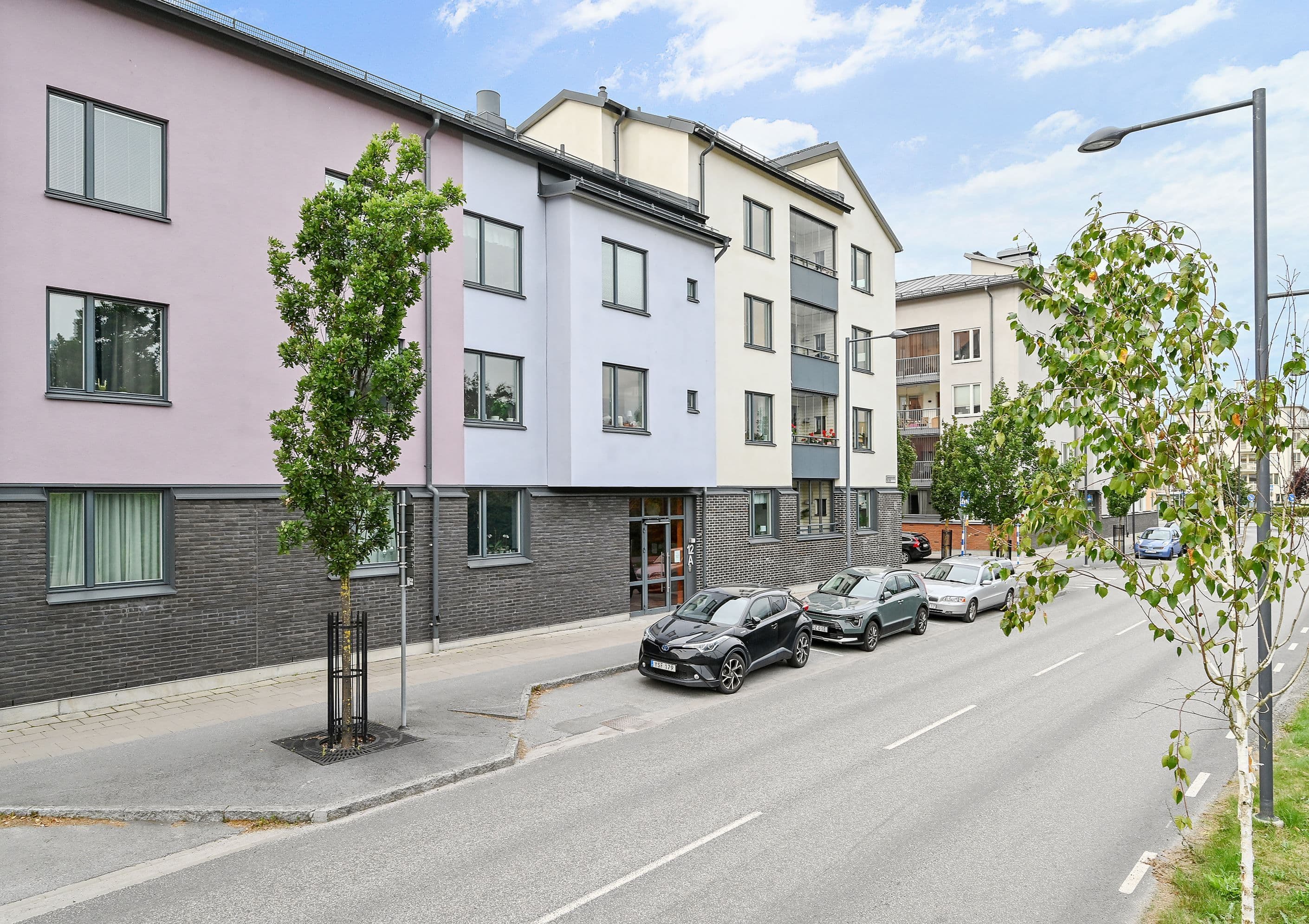Ingång till Österskärsvägen 12A