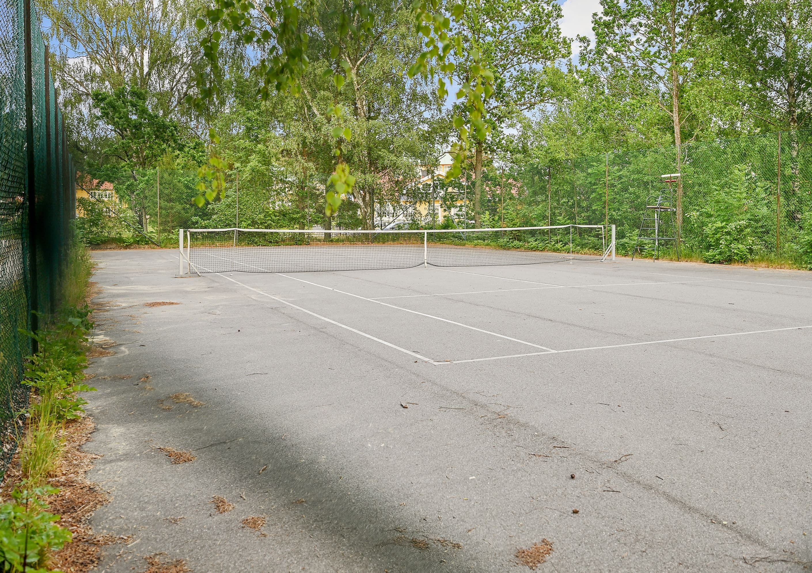 Föreningens tennisbana