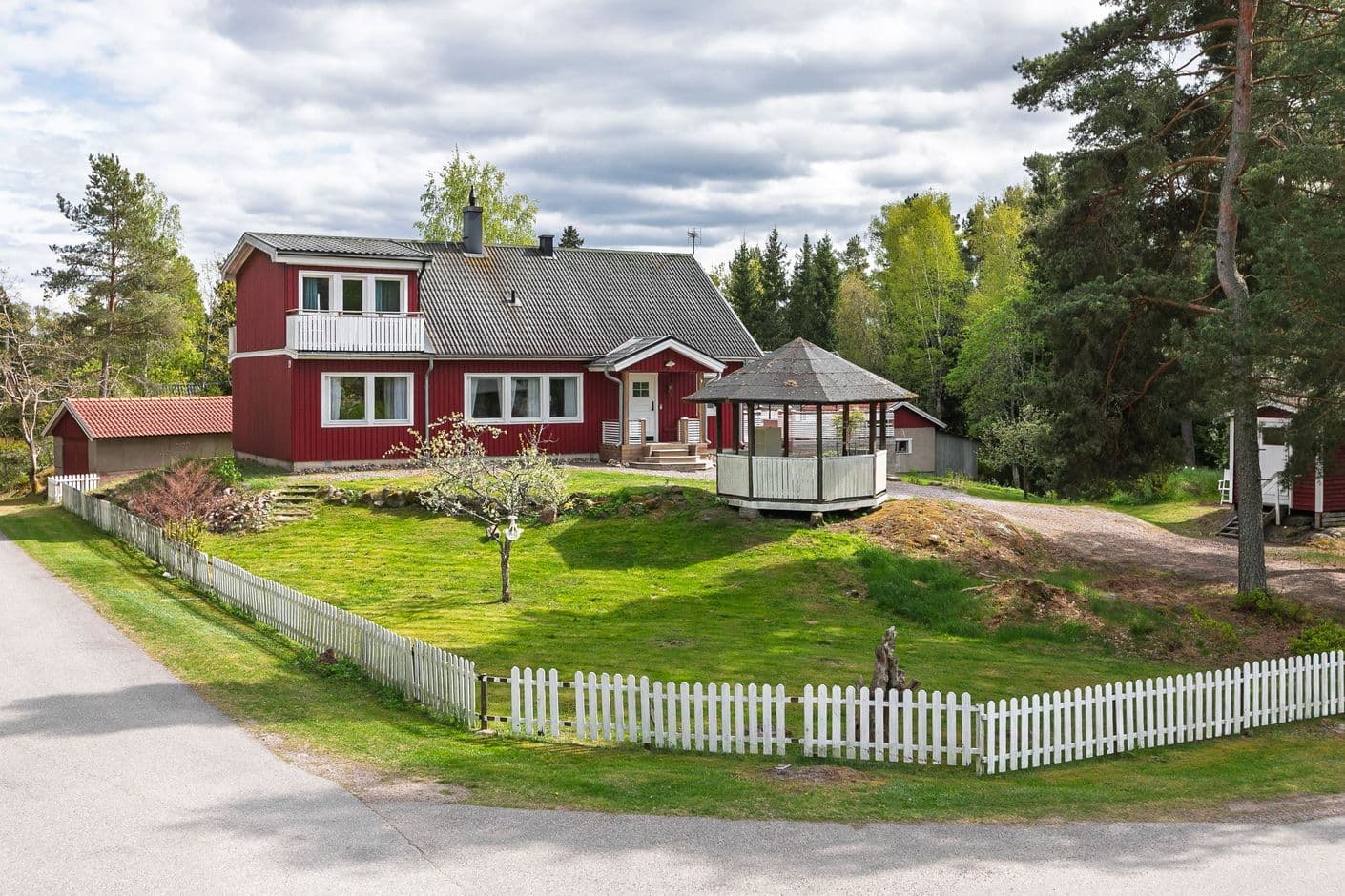 Hallonstigen 19