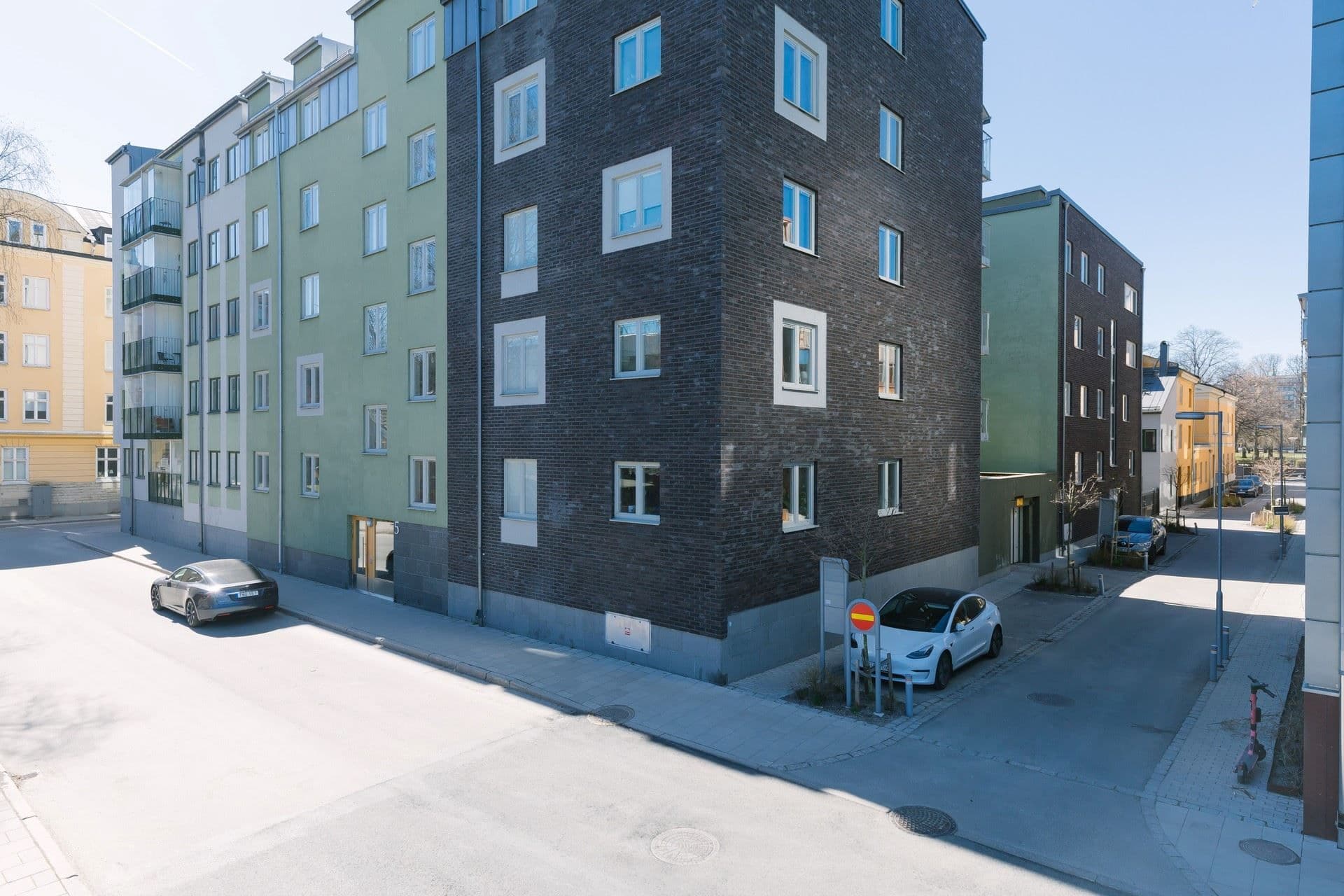 Varmt välkommen att boka in dig på visning!