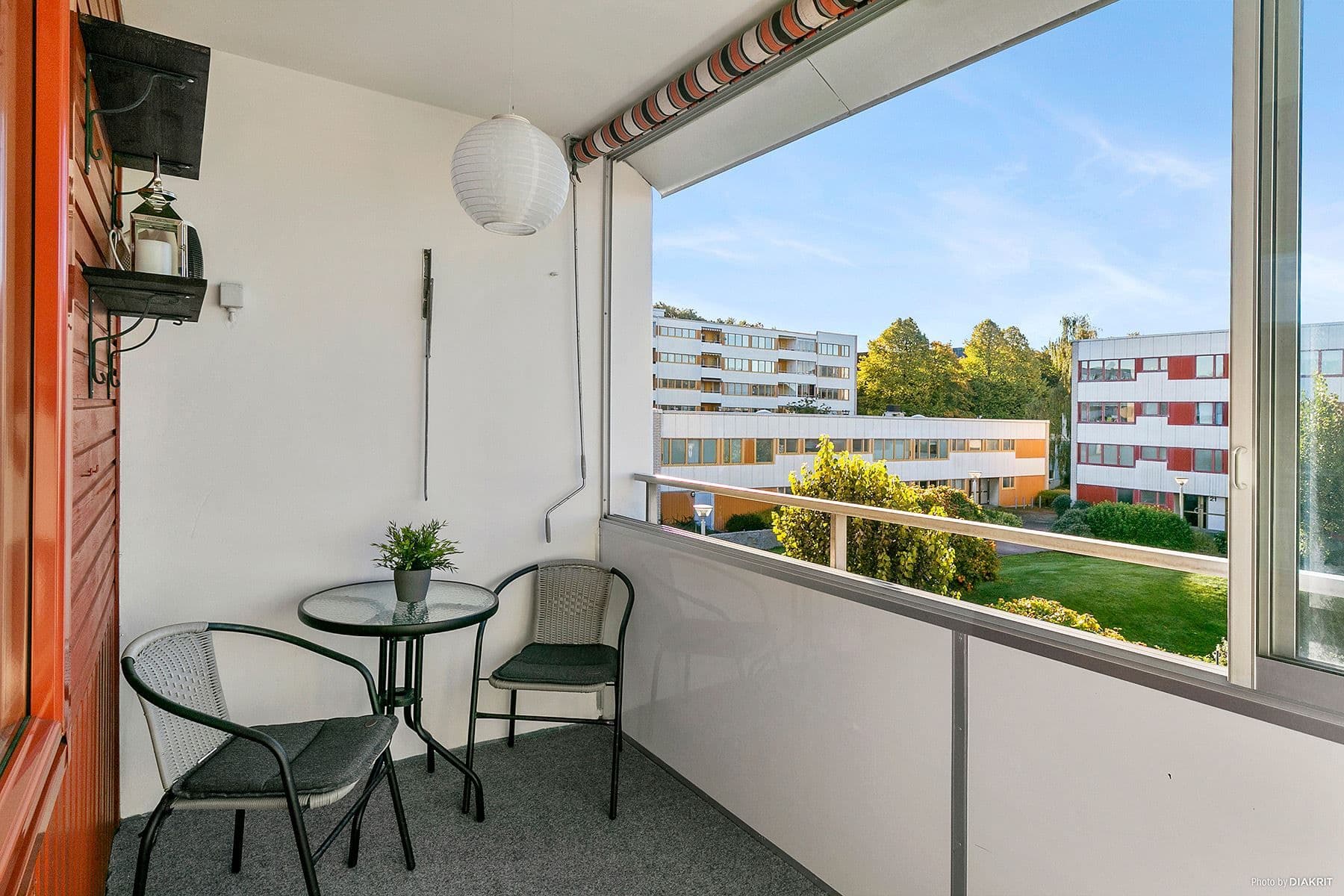 Trevlig inglasad balkong i perfekt söderläge