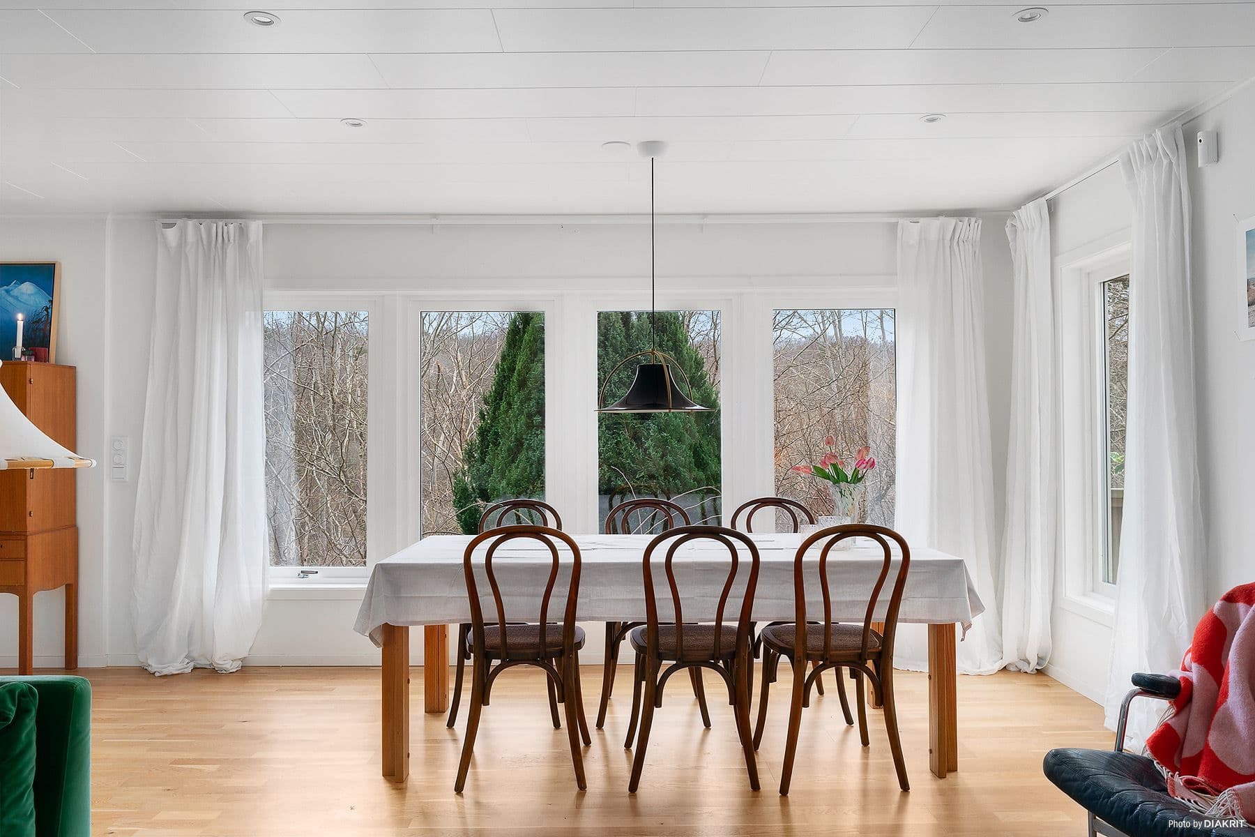 Plats för stort matbord