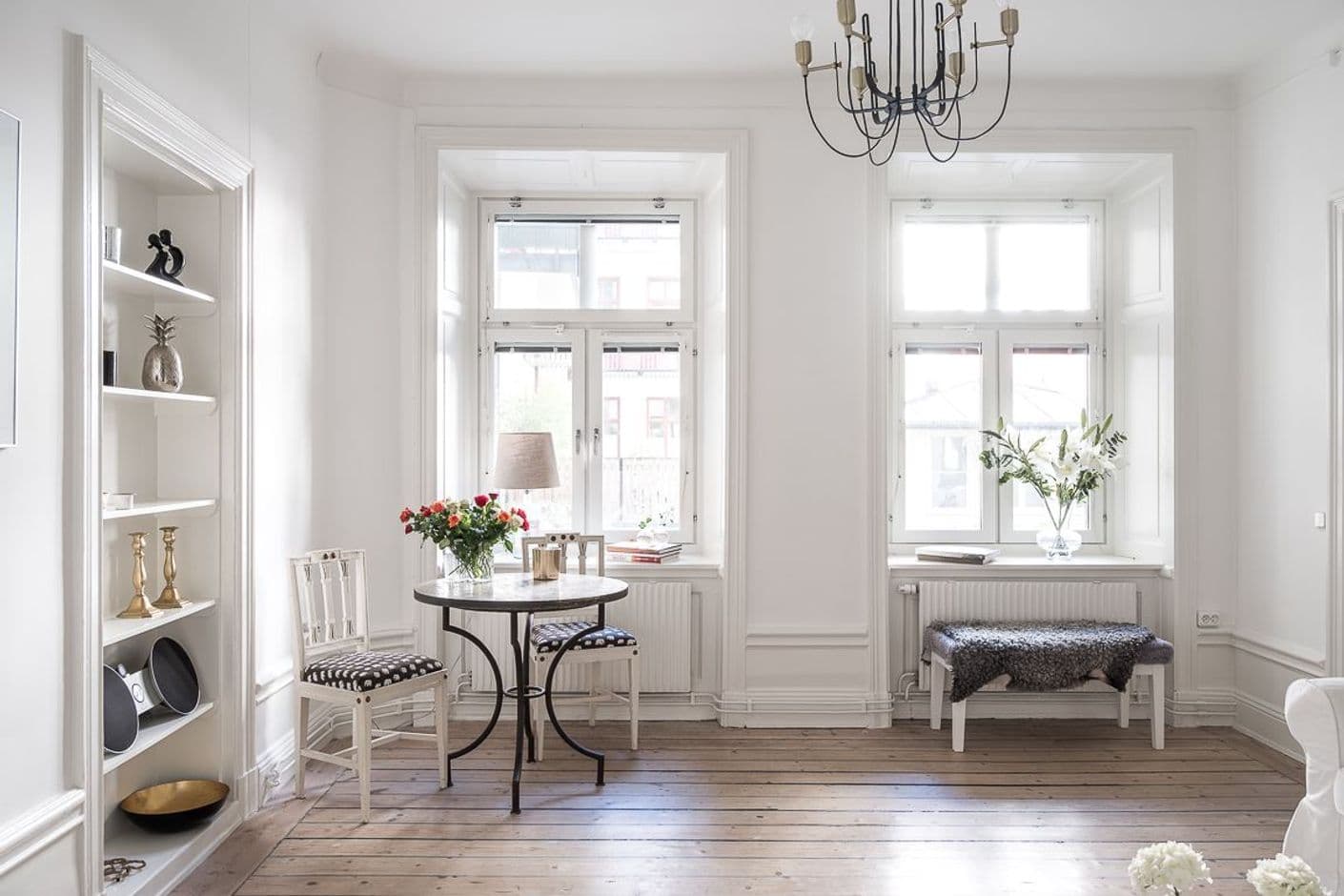 Grev Magnigatan 17A  bv mot gård