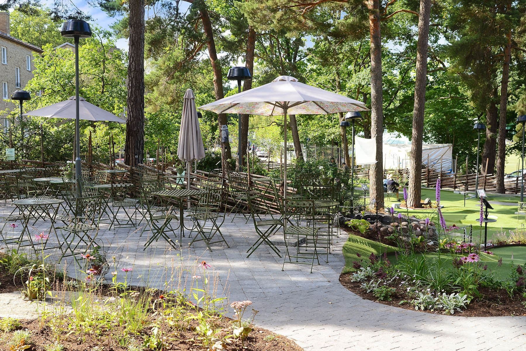 Välkomna till Golfbaren i Aspudden, minigolf och bistro