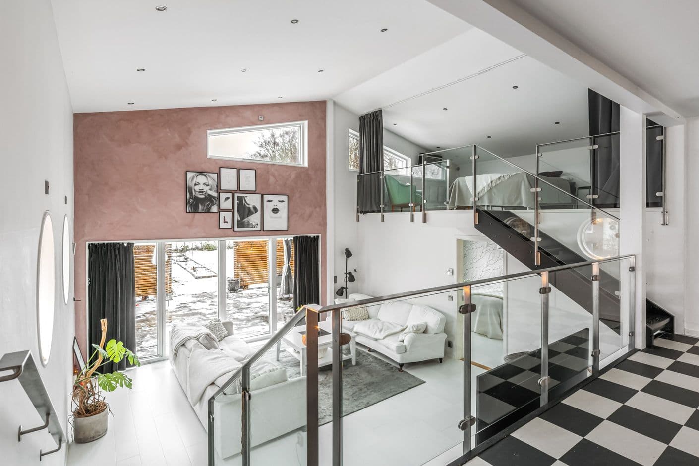 Västra Knutsgårdsvägen 9