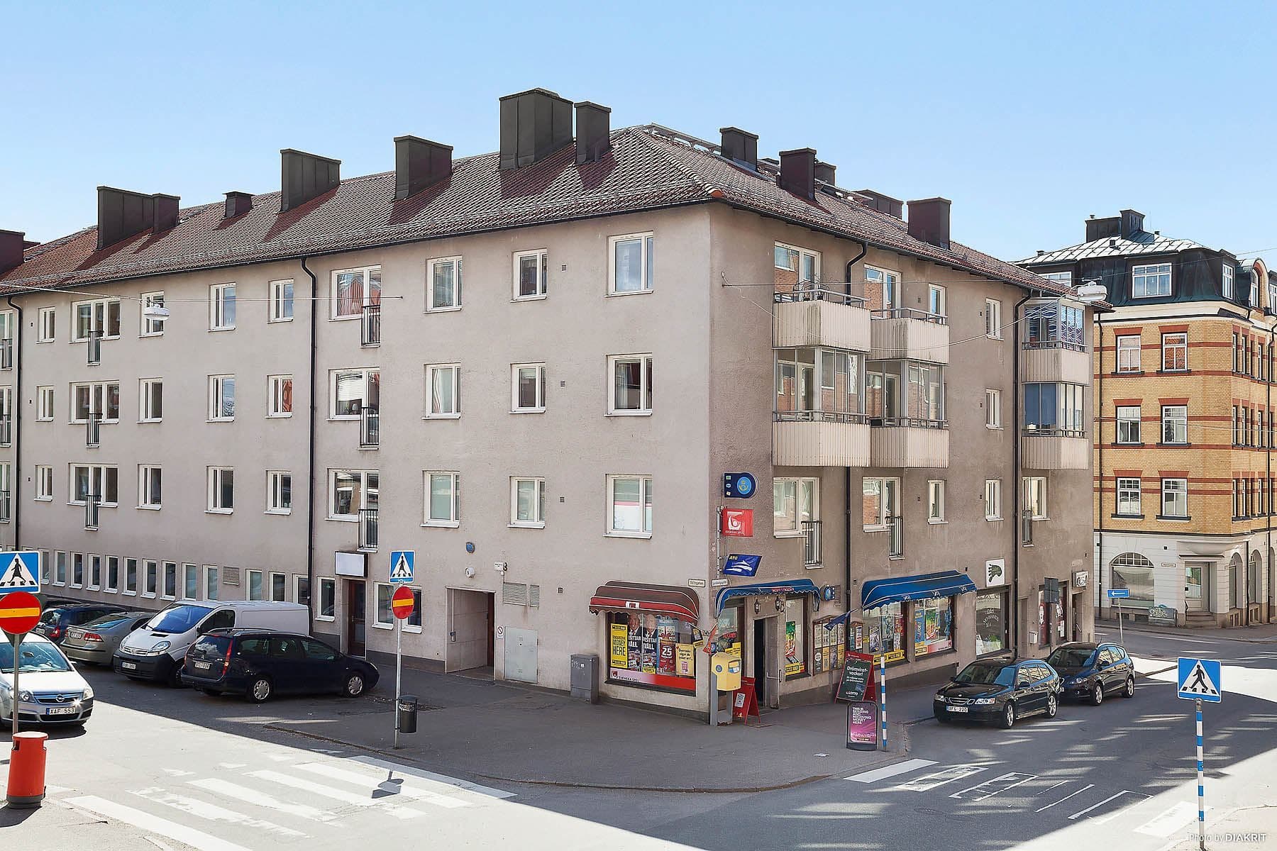 Centralt läge på Pantarholmen med närhet till bra service