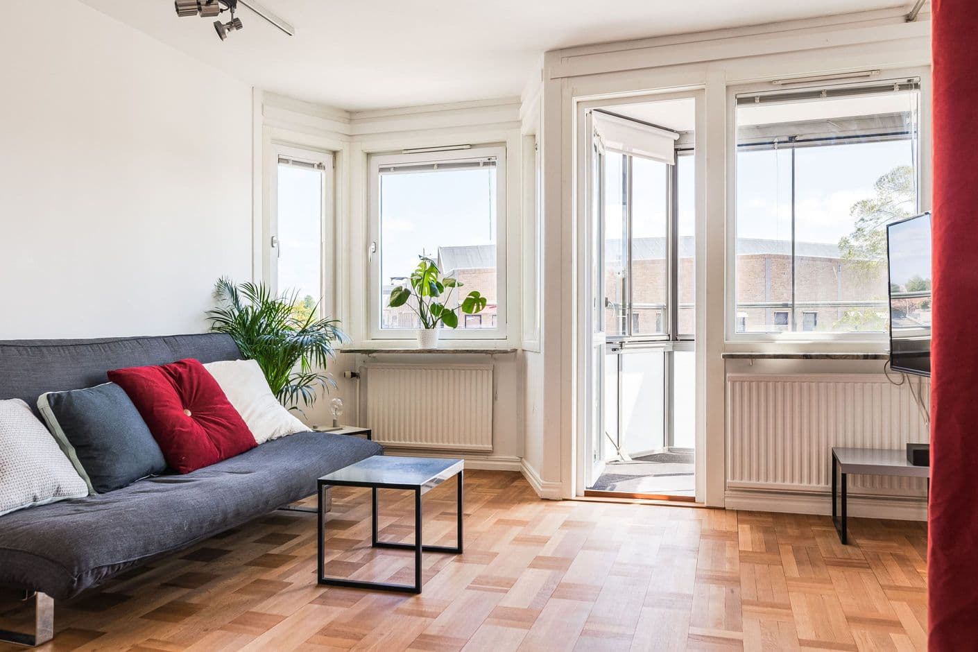Svartåliden 8