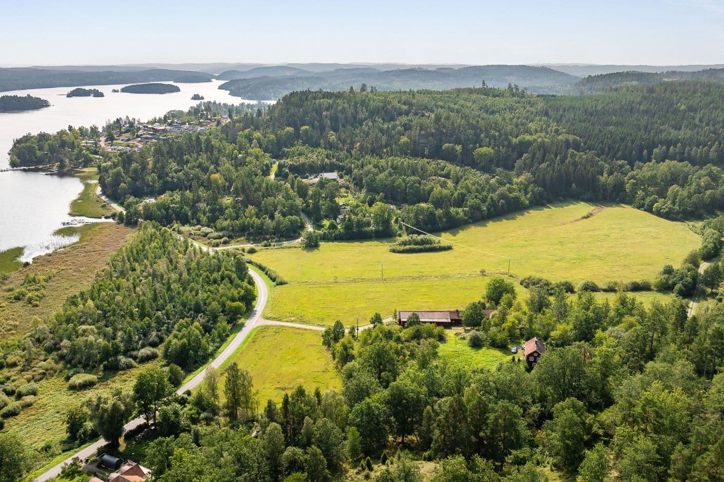 Sjönära tomter på Murgrönevägen!