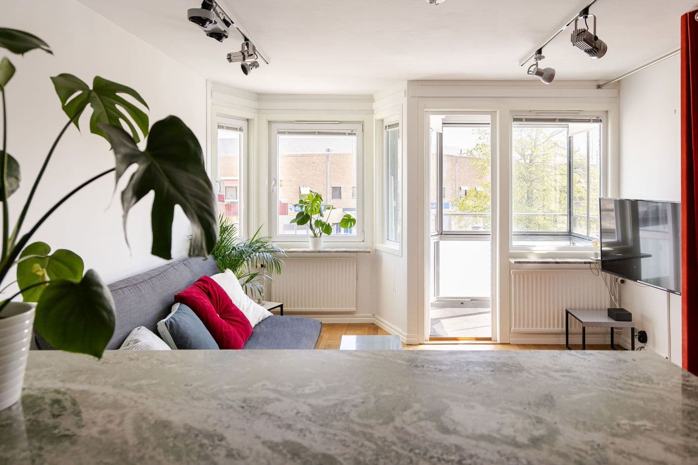 Svartåliden 8
