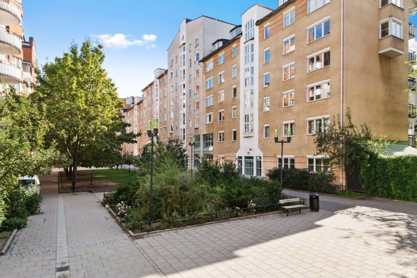 Fatburs kvarngata 18, 5tr. Högst upp i huset