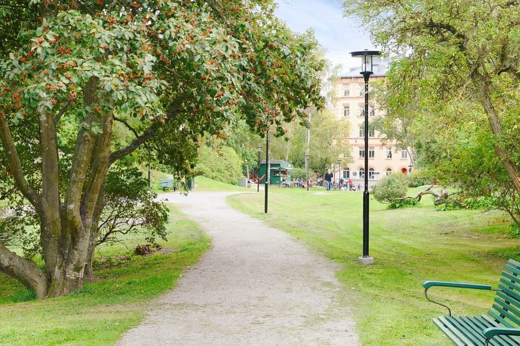 Skinnarviksparken finns precis utanför porten