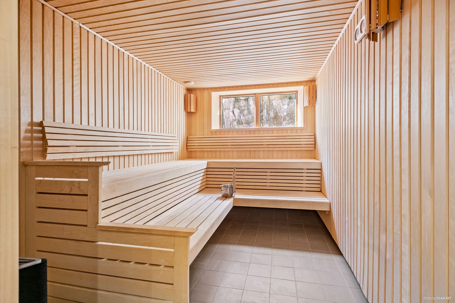 Föreningslokal med bastu och uteplats