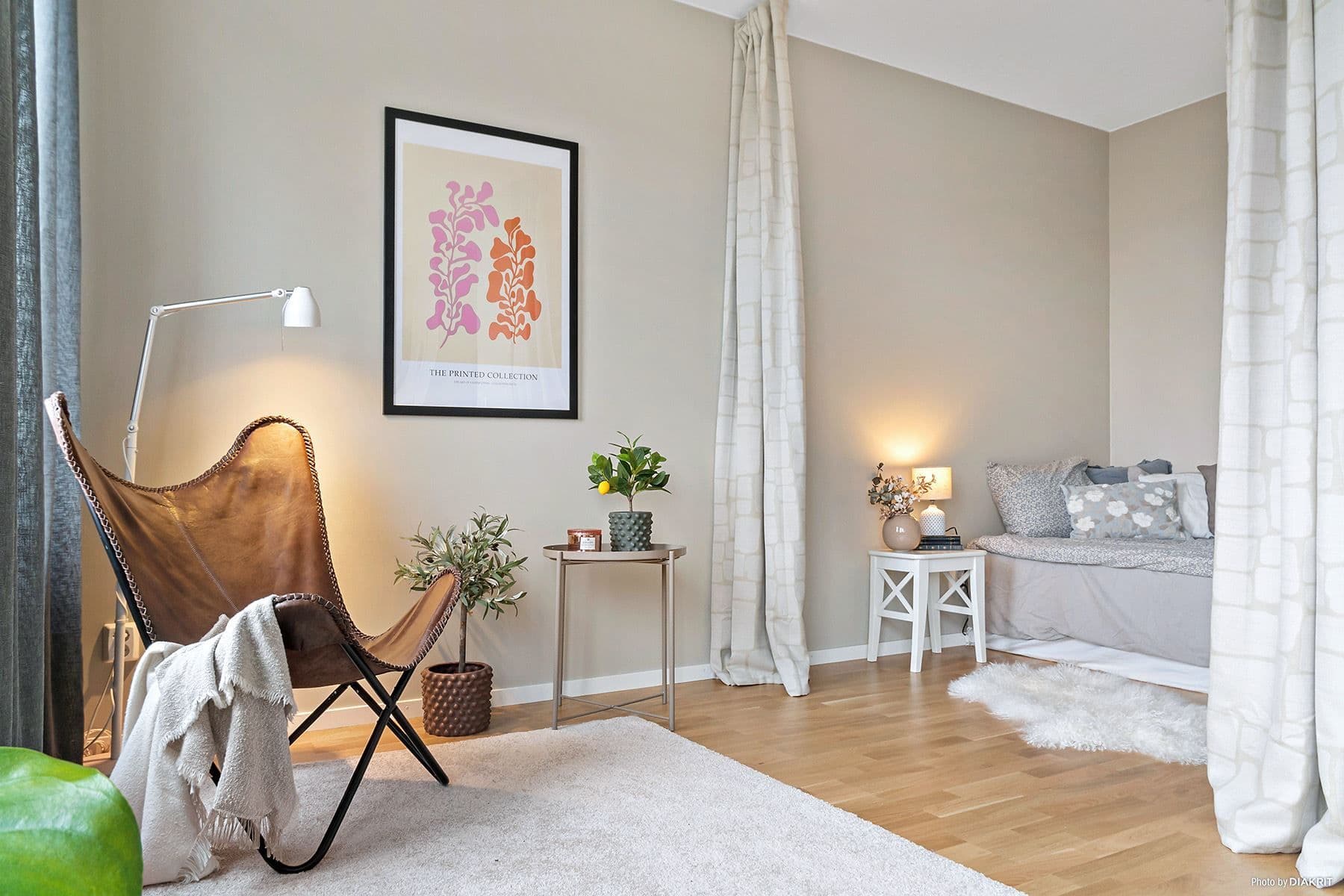 Bra planerat med plats för både soffhörna och sovalkov
