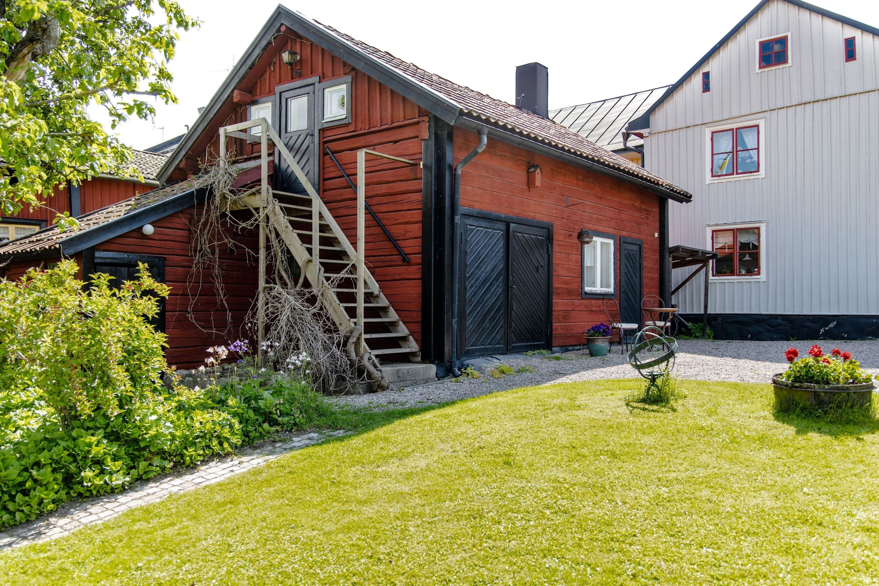 Loft/garage