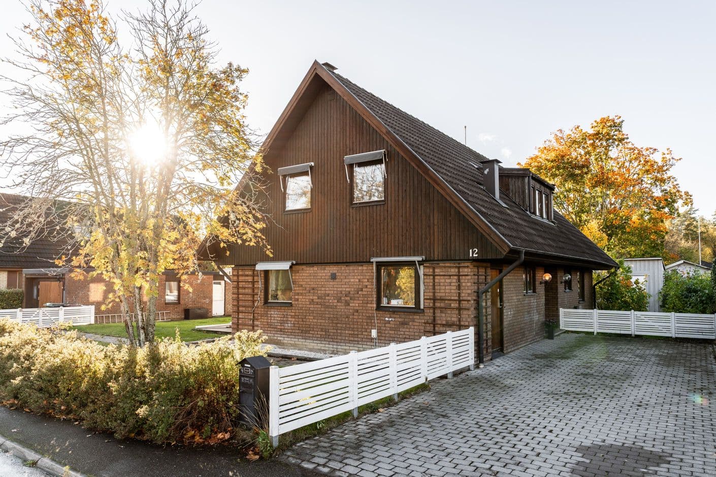 Katthedsvägen 12