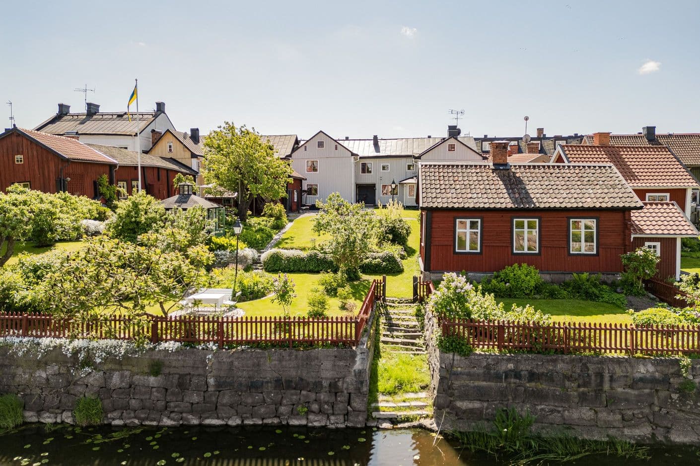 Storgatan 42-44 (1, 2 och 6 r o k)