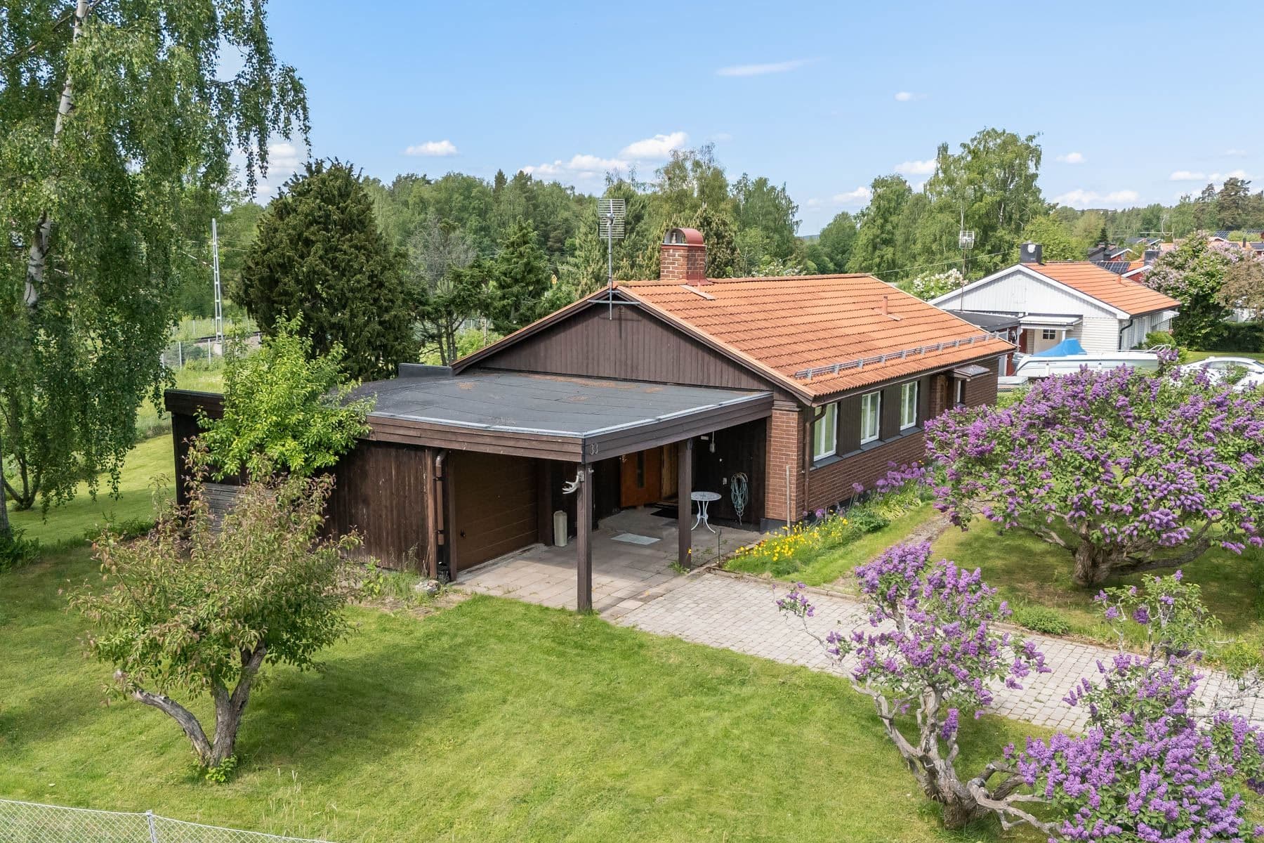 Välkommen till Ängsvägen 33