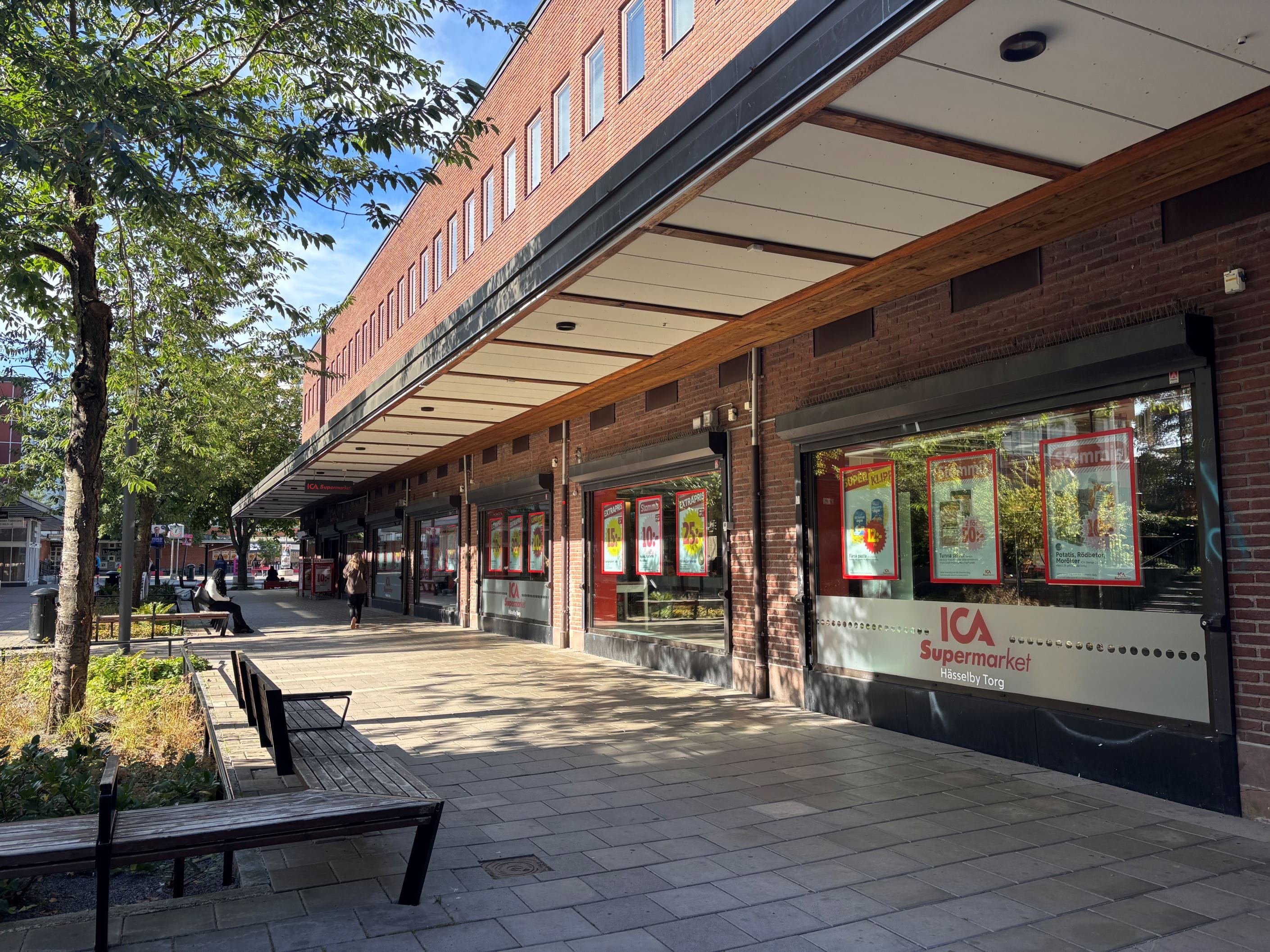 Ica Hässelby gård torg