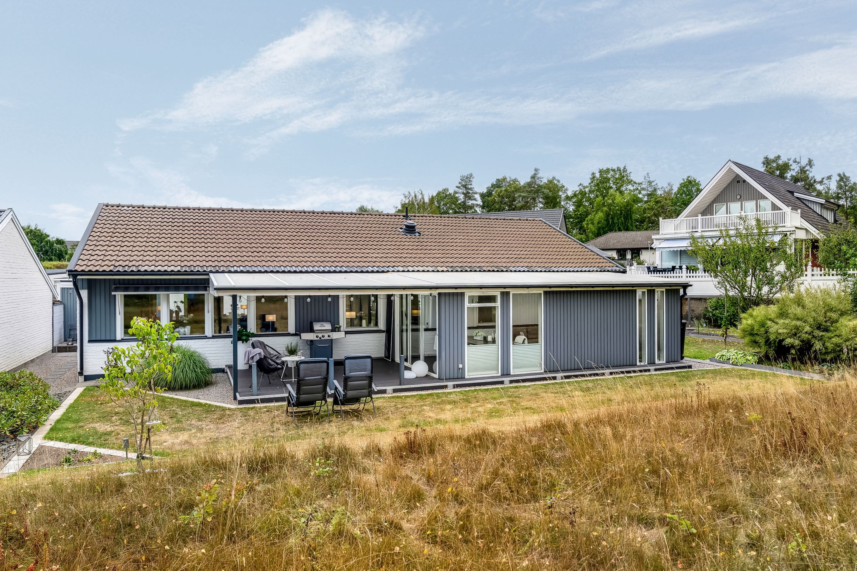 Tomten gränsar till grönområde