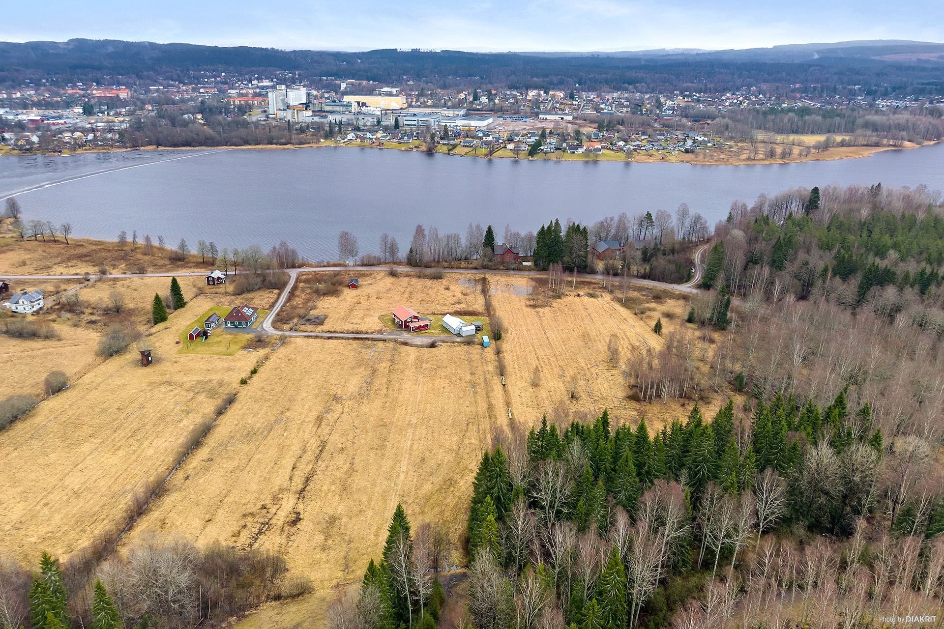 Drönarbild över tomtmarken