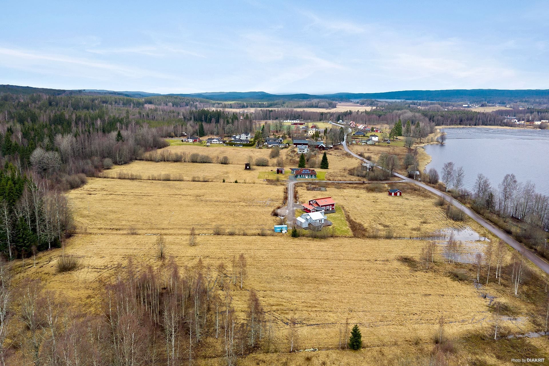 Drönarbild över tomtmarken