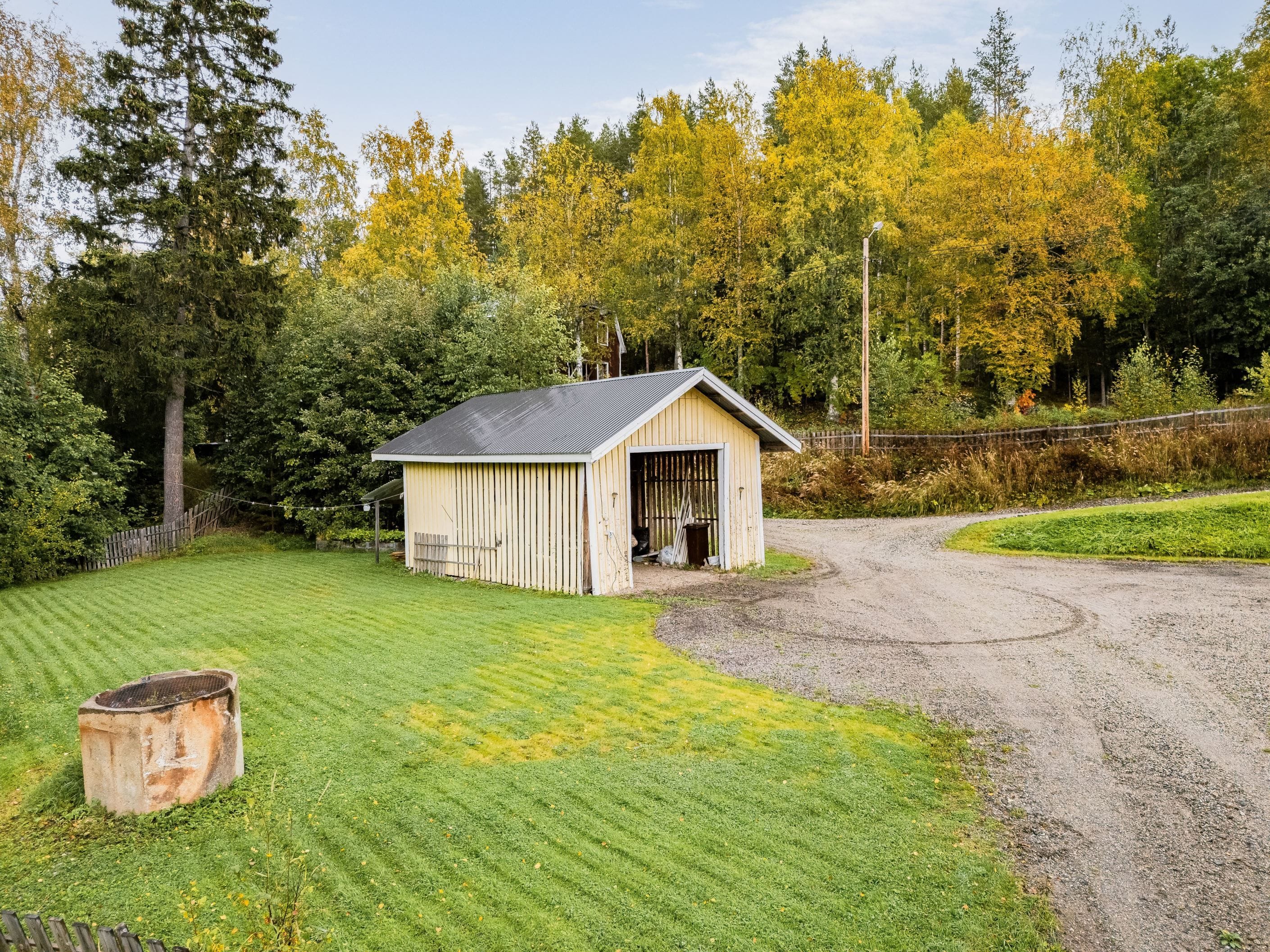 Carport med förråd