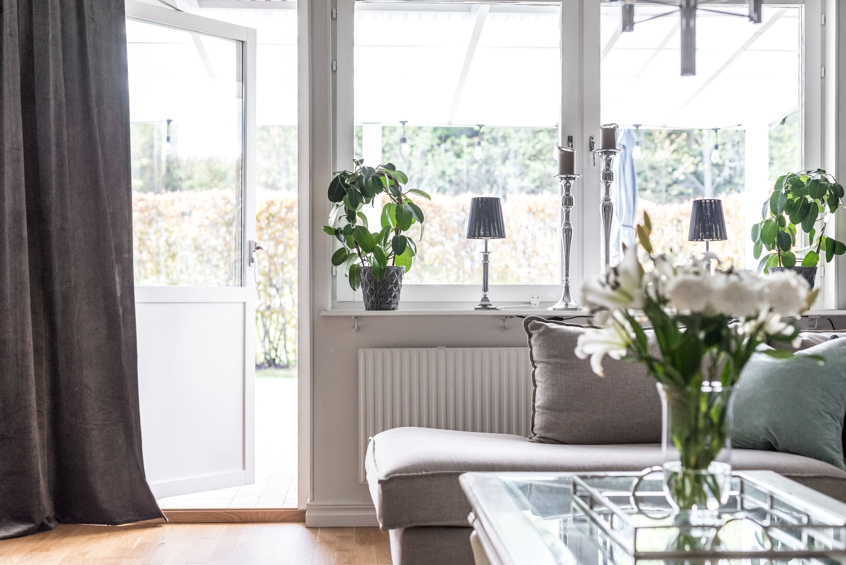 Detaljbild utgång till uteplatsen