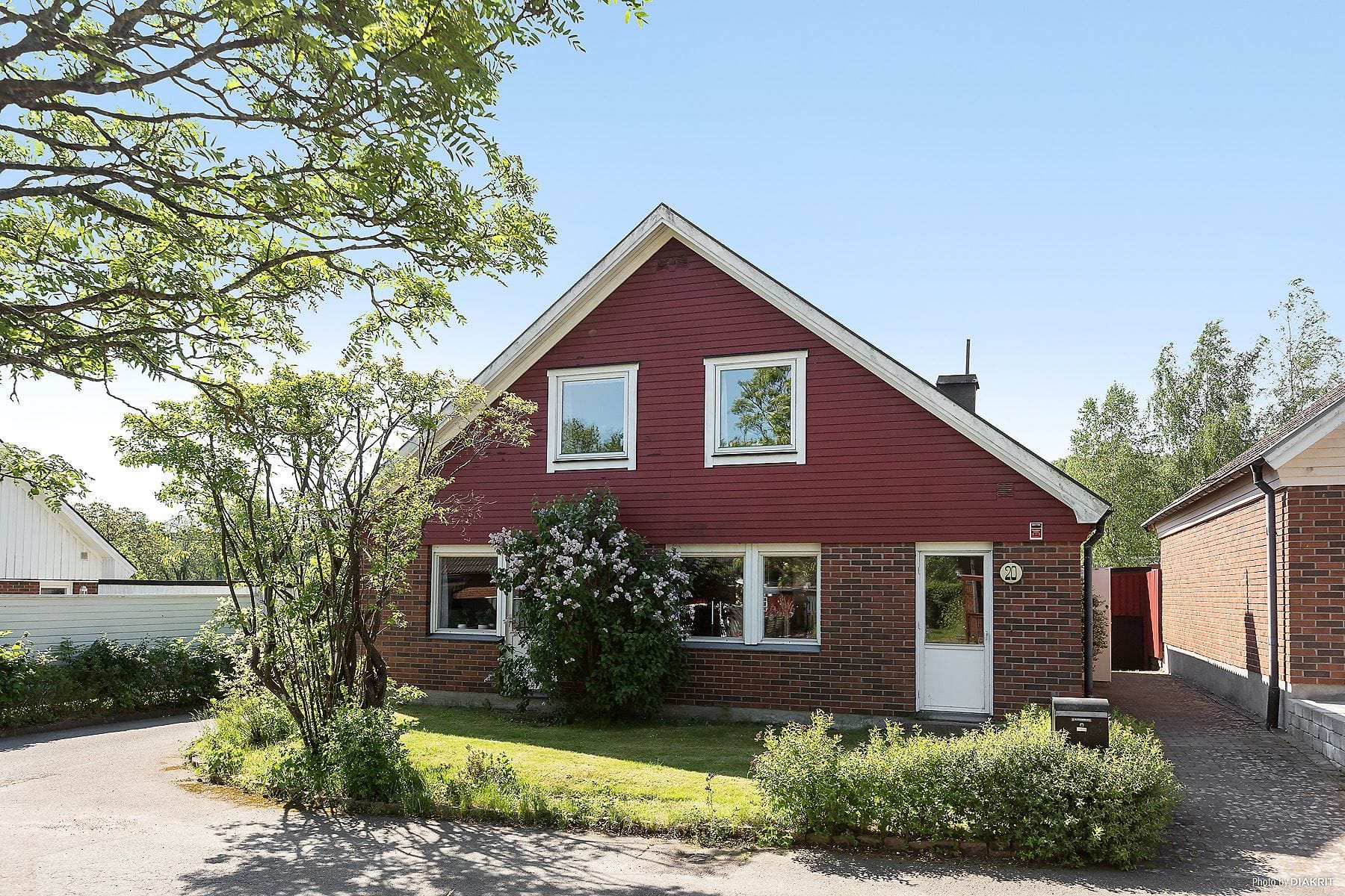 Välkomna till Lillekärr Södra 20 - Ett fint placerat hus.