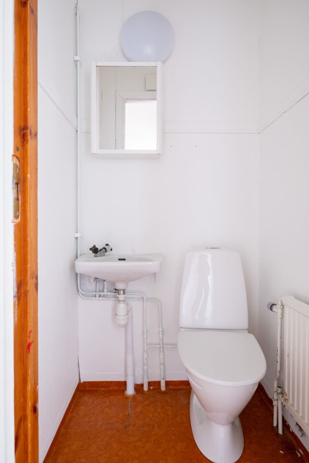 Idbäcks Skola Husman Hagberg- WC mellan gymnastik och entre 2